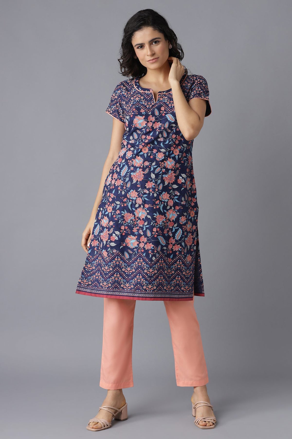 Blue Floral Print kurta and Peach Trousers Set - XS
