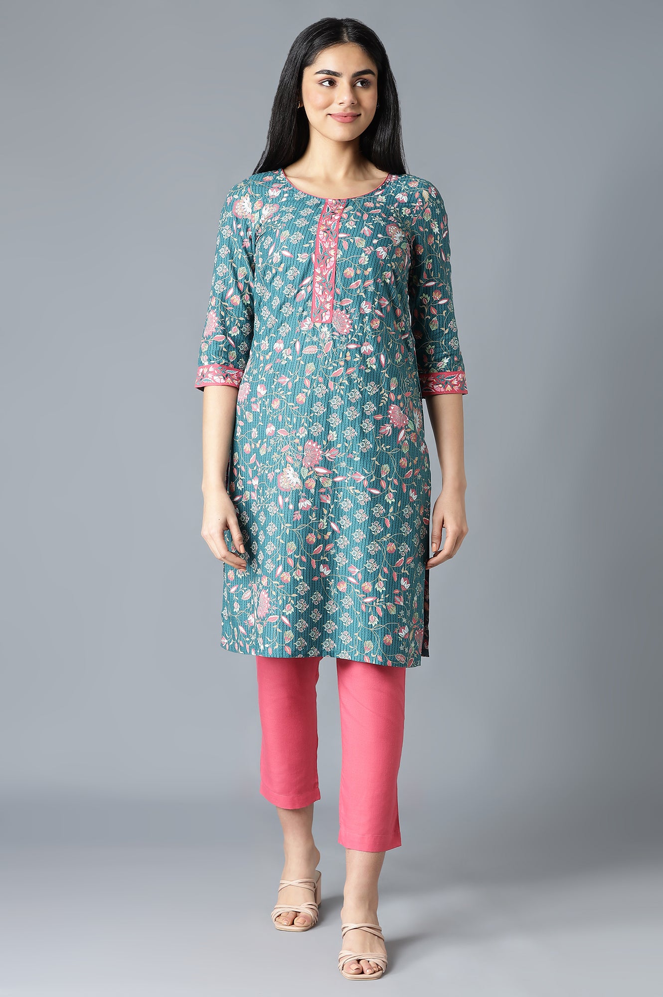 Green Floral Printed kurta In Round Neck With Pink Solid Trousers