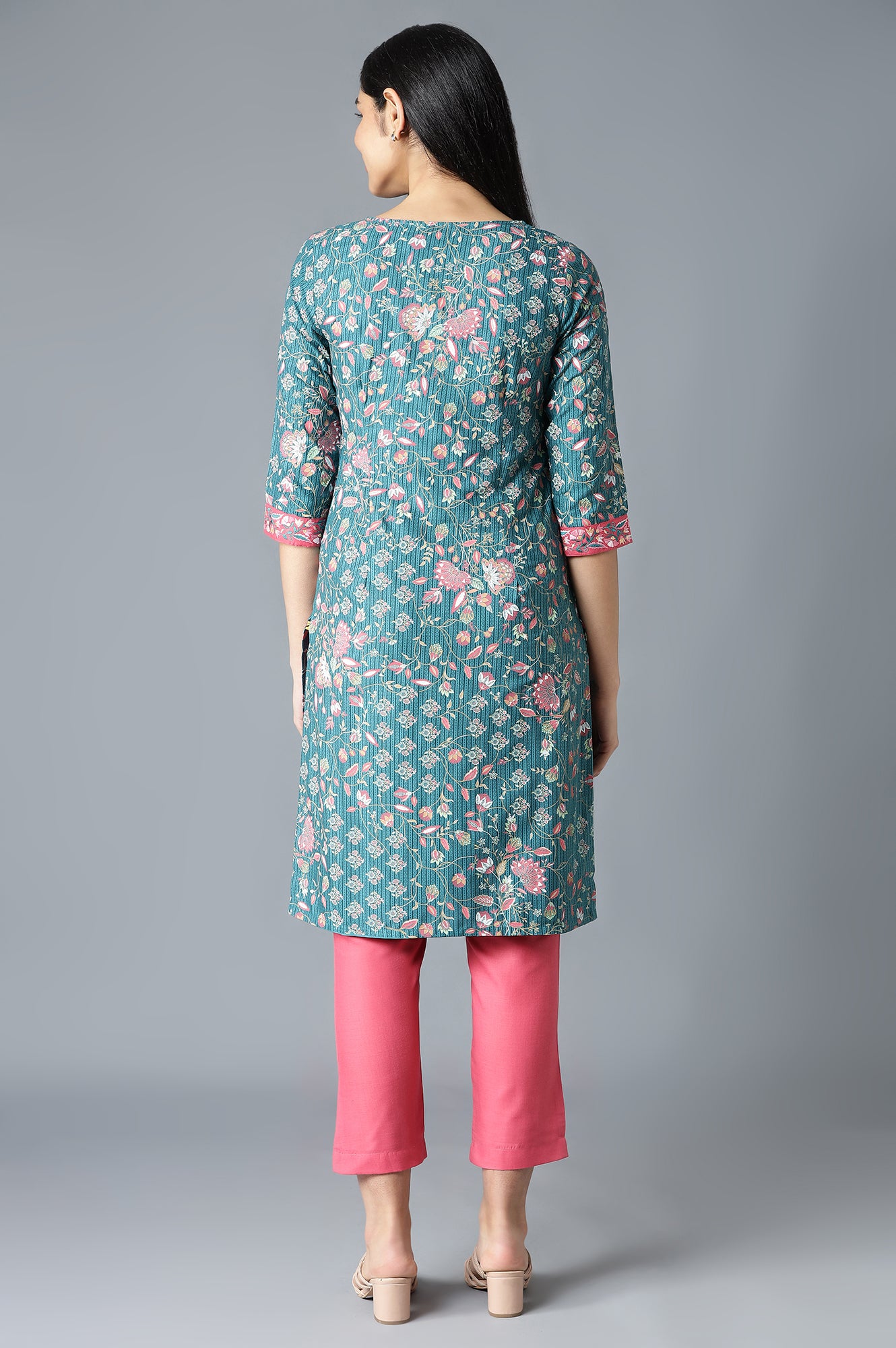 Green Floral Printed kurta In Round Neck With Pink Solid Trousers