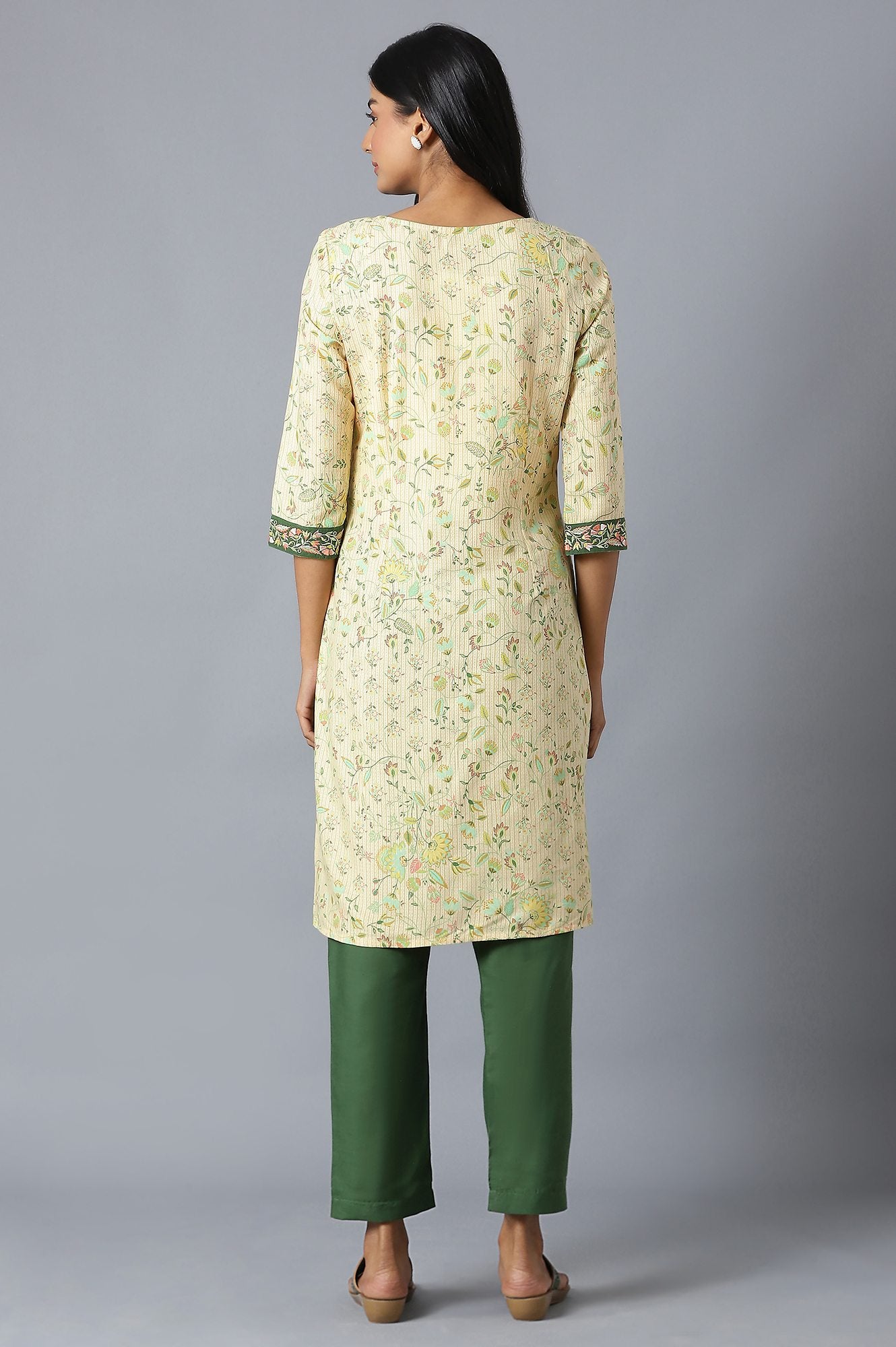 Natural Floral Printed kurta In Round Neck With Olive Solid Trousers