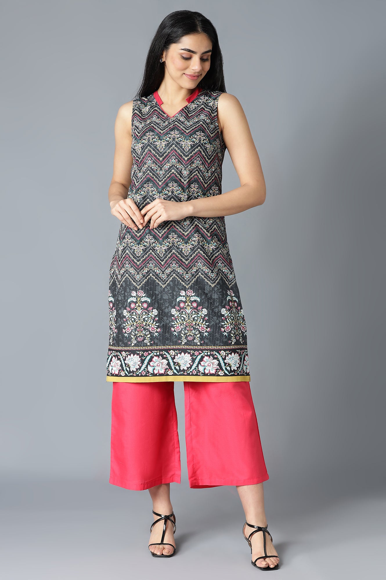 Black Floral Printed kurta In V-Neck With Red Straight Palazzo