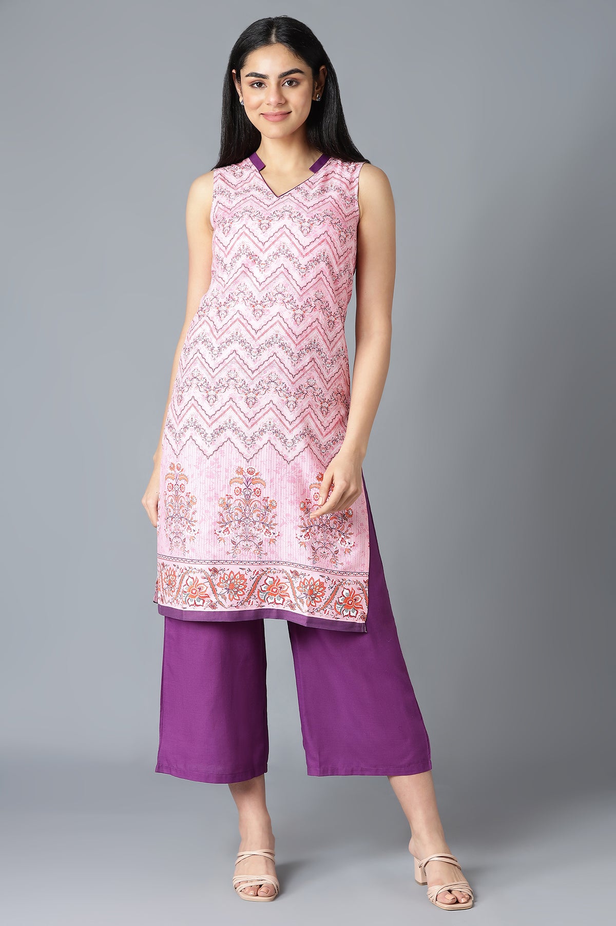 Lavender Floral Printed kurta In V-Neck With Purple Straight Palazzo - XS