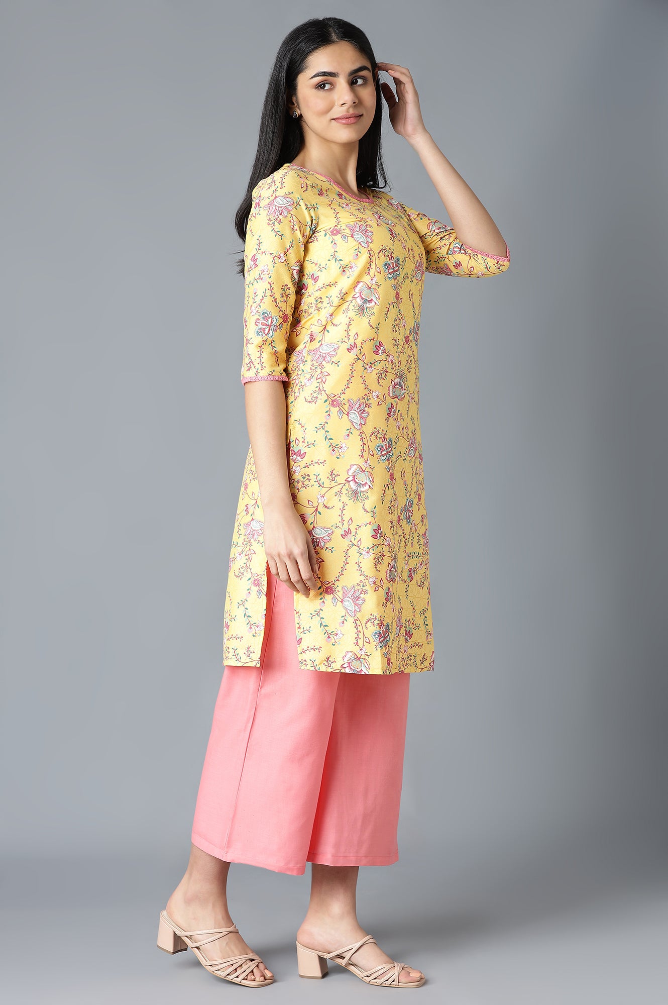 Yellow Floral Printed kurta In Round Neck With Pink Straight Palazzo