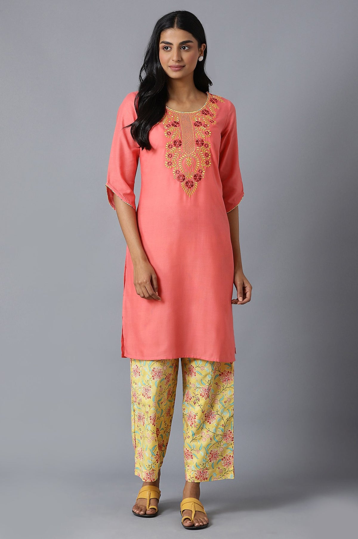 Peach Ethnic Round Neck Embroidered kurta With Yellow Printed Culottes - XS