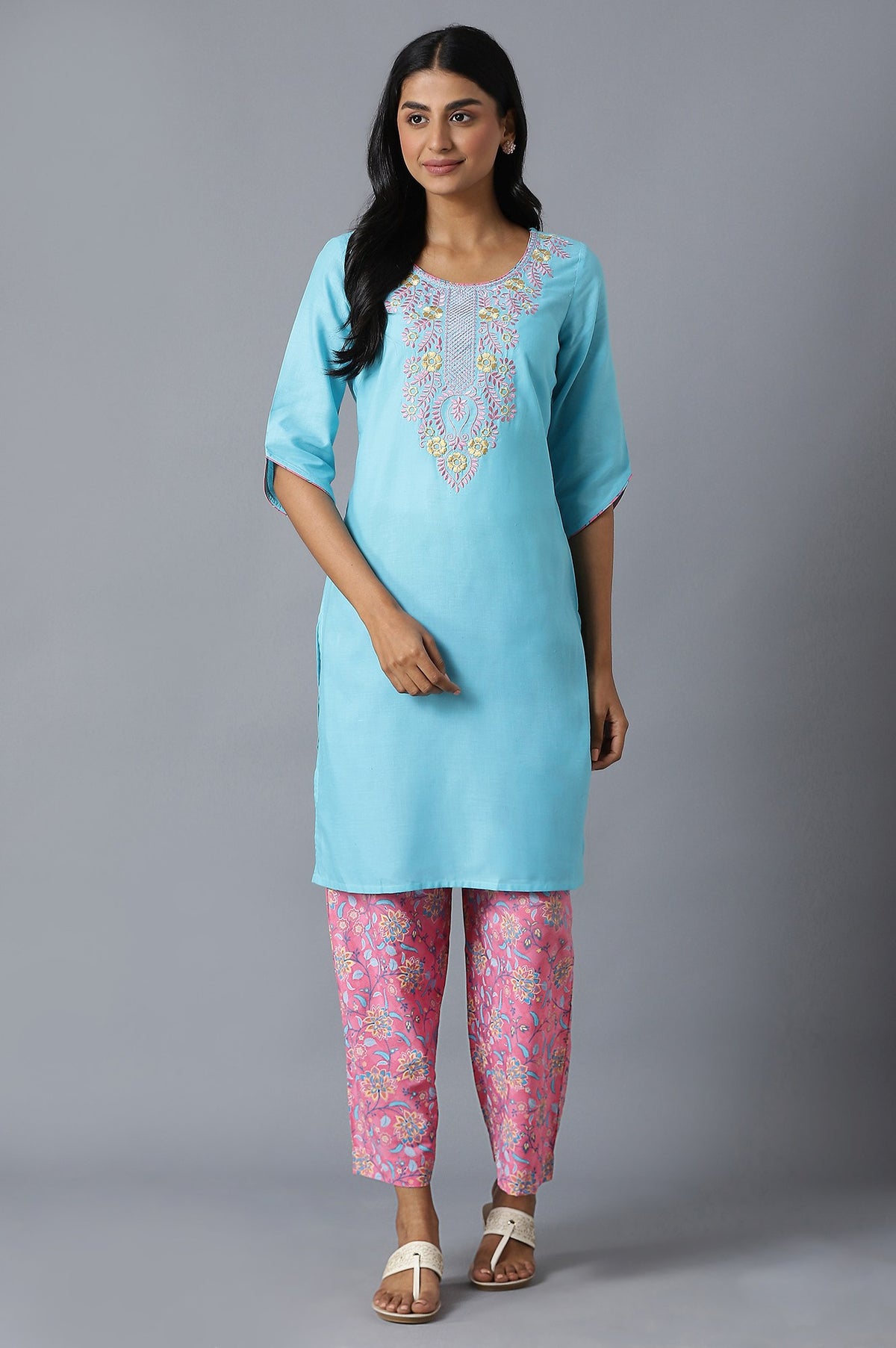 Sky Blue Ethnic Round Neck Embroidered kurta With Pink Printed Culottes - XS