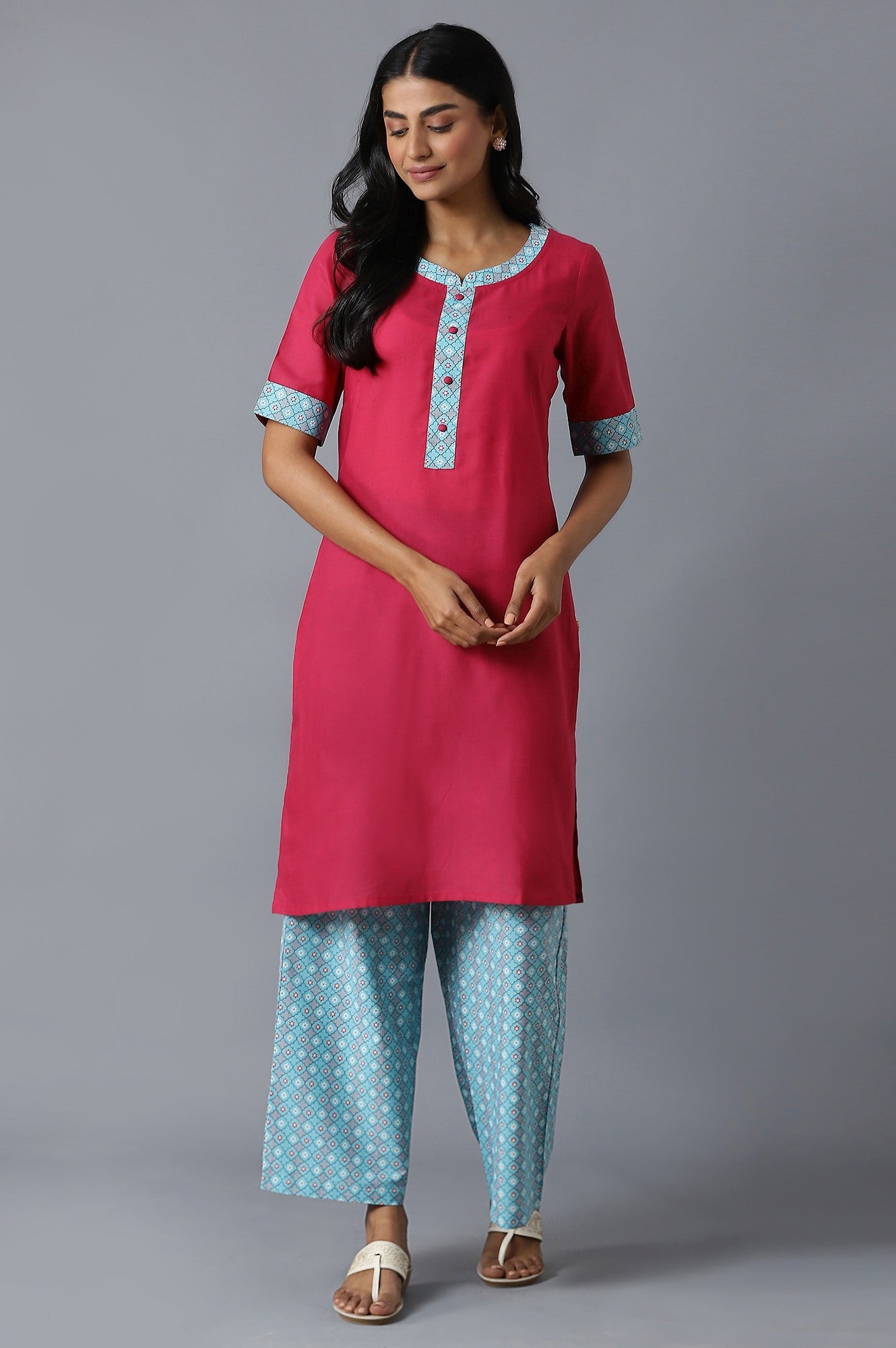 Pink Cotton kurta In Round Neck With Pink Straight Palazzo