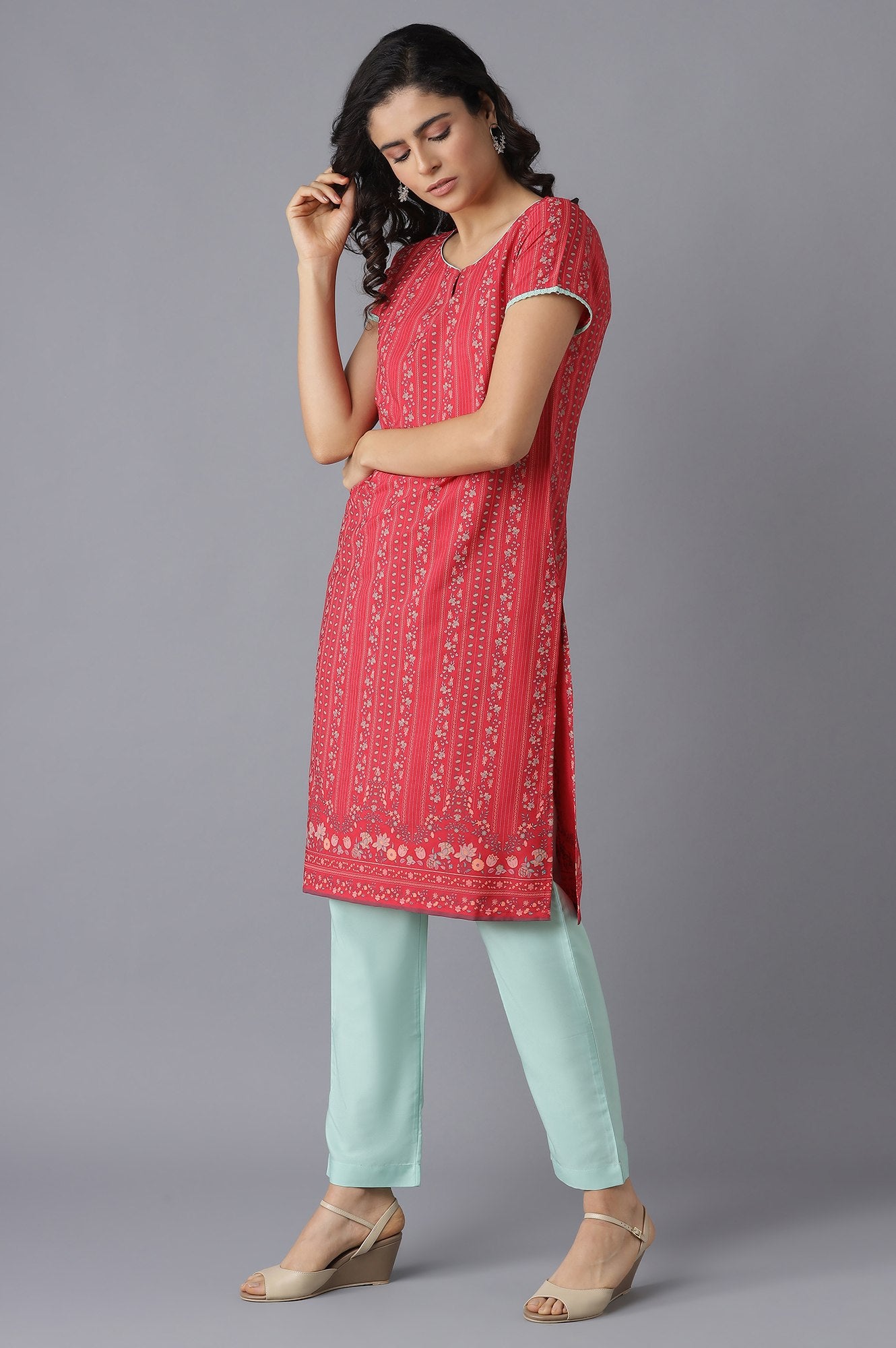 Red Floral Print kurta and Green Trousers Set