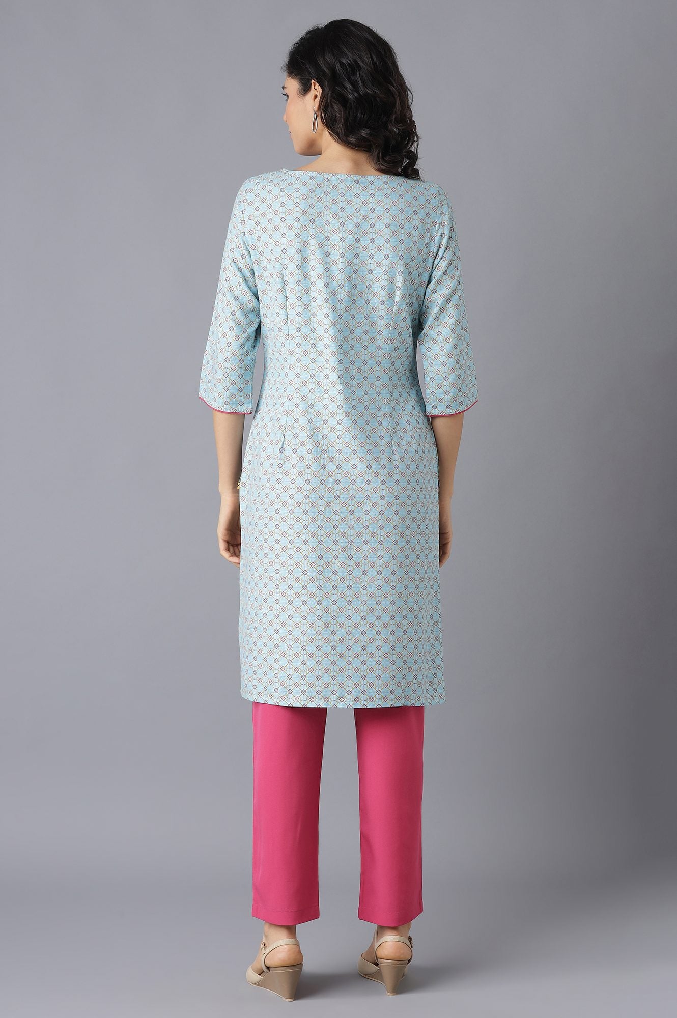 Blue Floral Print kurta and Pink Trousers Set