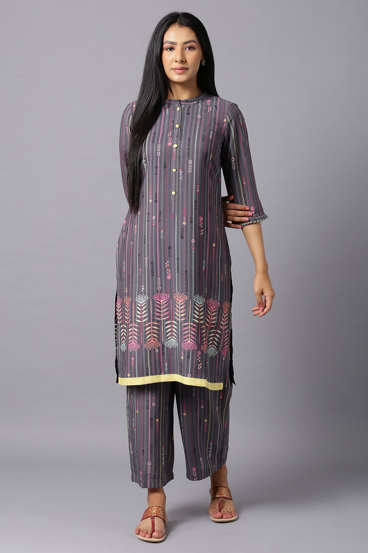 Aure Collection By Aurelia Dark Grey Floral Print kurta And Culottes Set - XS