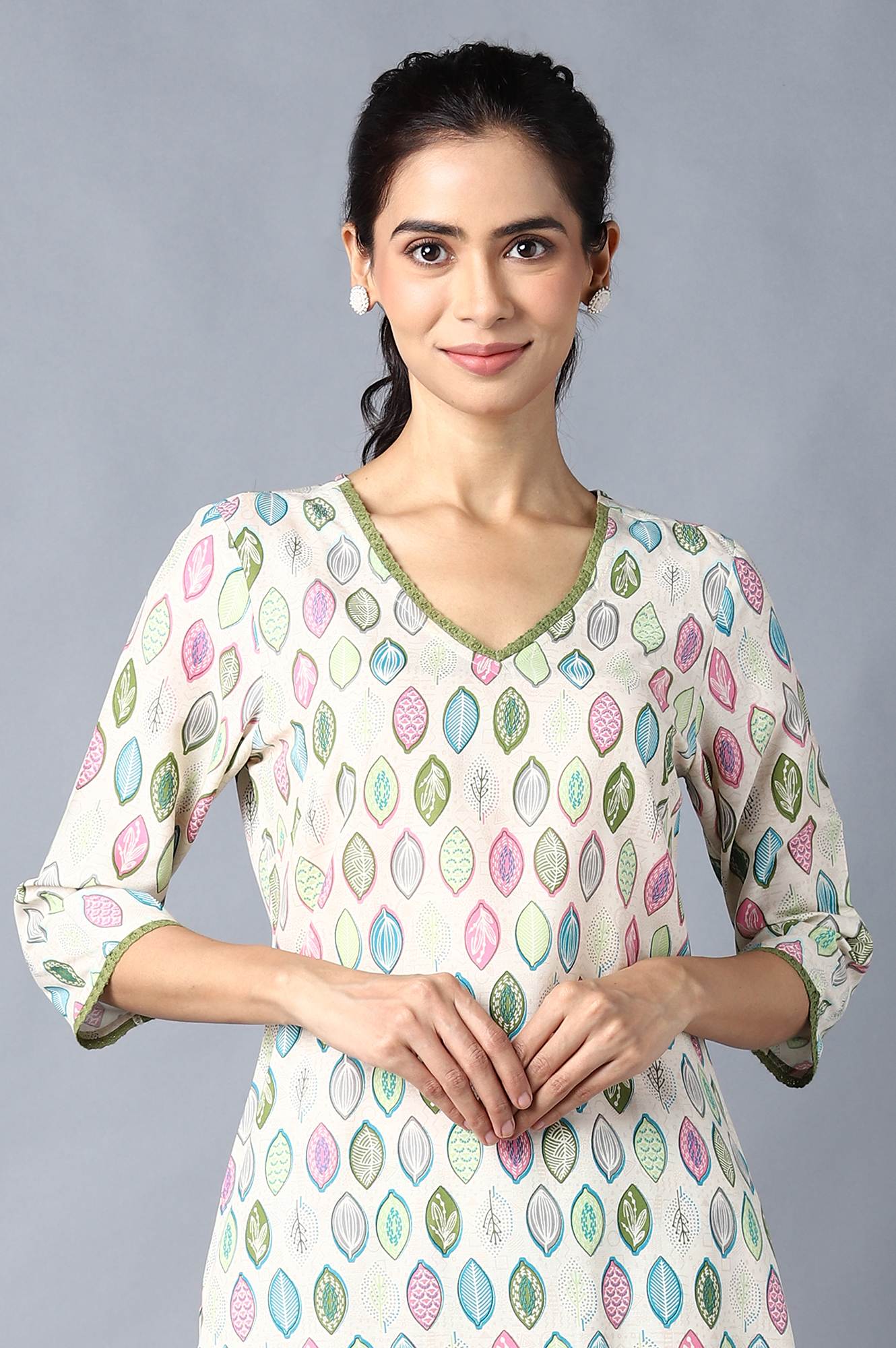 Green Floral Printed V-Neck kurta With Straight Trousers