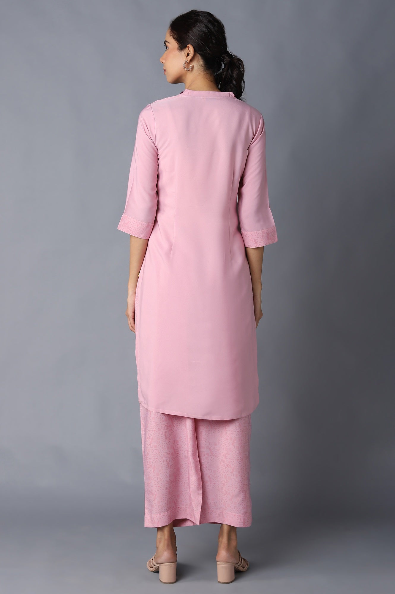 Pink Embroidered Straight kurta In Boat Neck With Flared Culottes