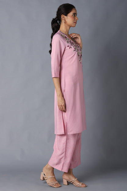 Pink Embroidered Straight kurta In Boat Neck With Flared Culottes