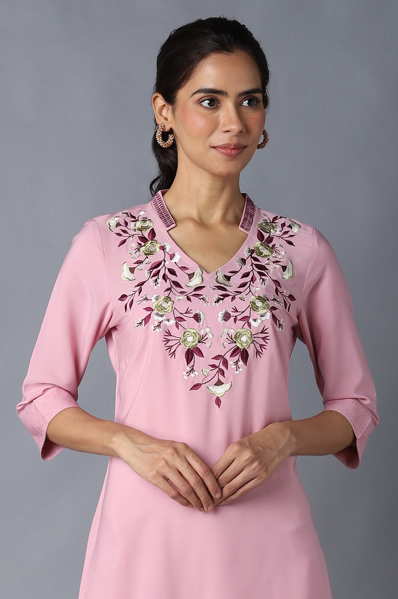 Pink Embroidered Straight kurta In Boat Neck With Flared Culottes