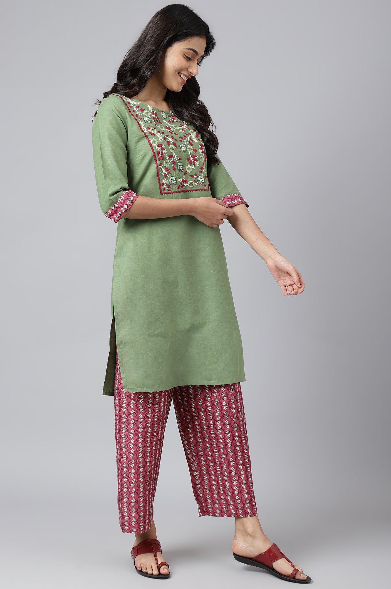 Green Embroidered kurta With Maroon Printed Culottes