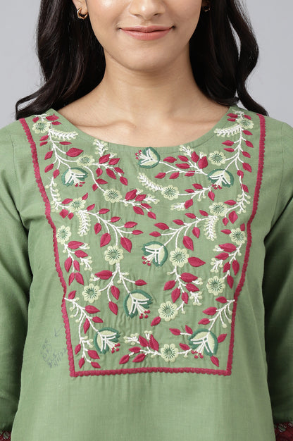 Green Embroidered kurta With Maroon Printed Culottes