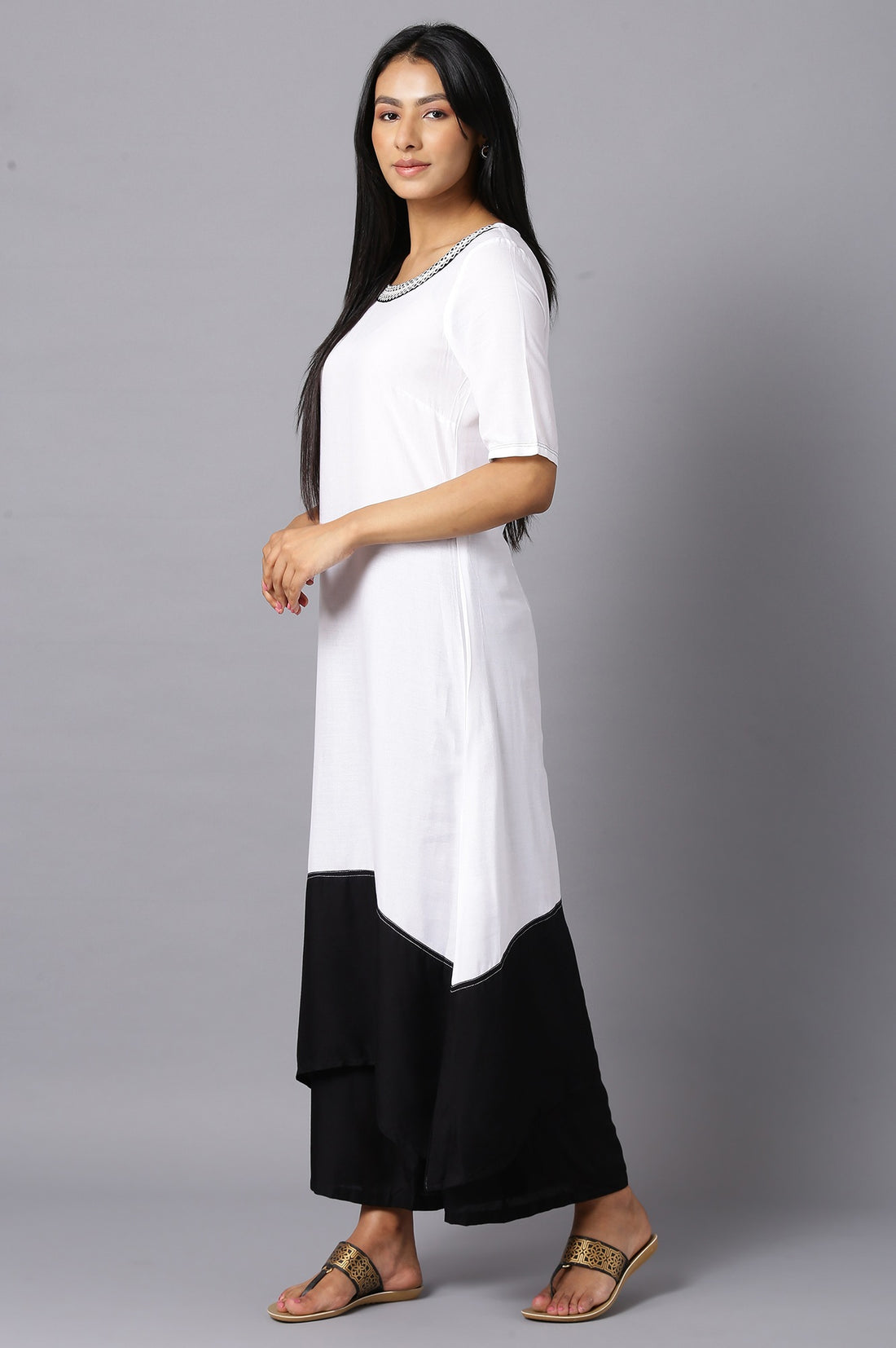 Aure Collection By Aurelia White Embroidered kurta With Black Palazzo