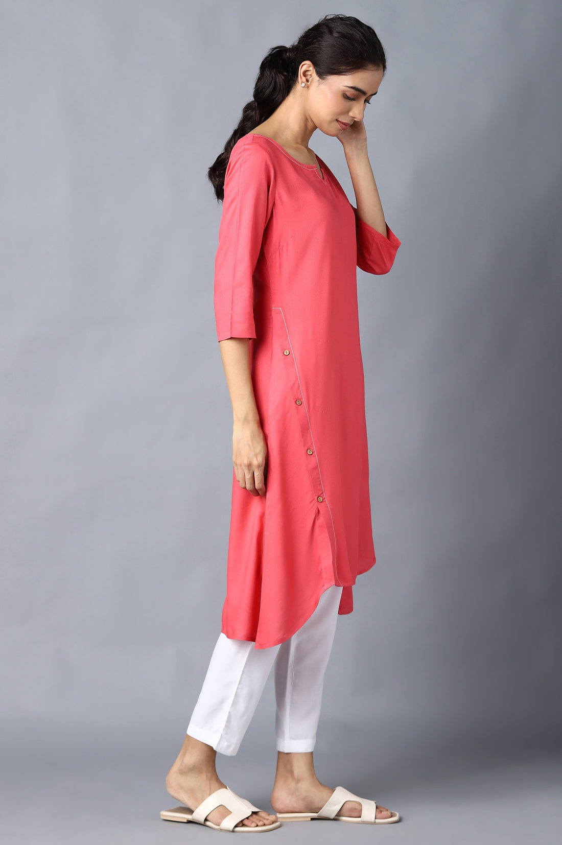 Aure Collection By Aurelia Pink High-Low kurta With White Trousers