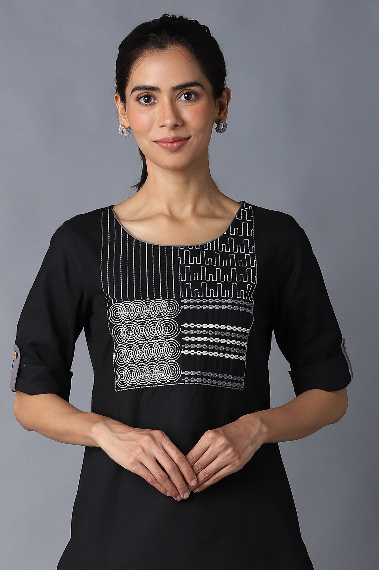 Aure Collection By Aurelia Black Solid Ethnic kurta With Grey Straight Palazzo