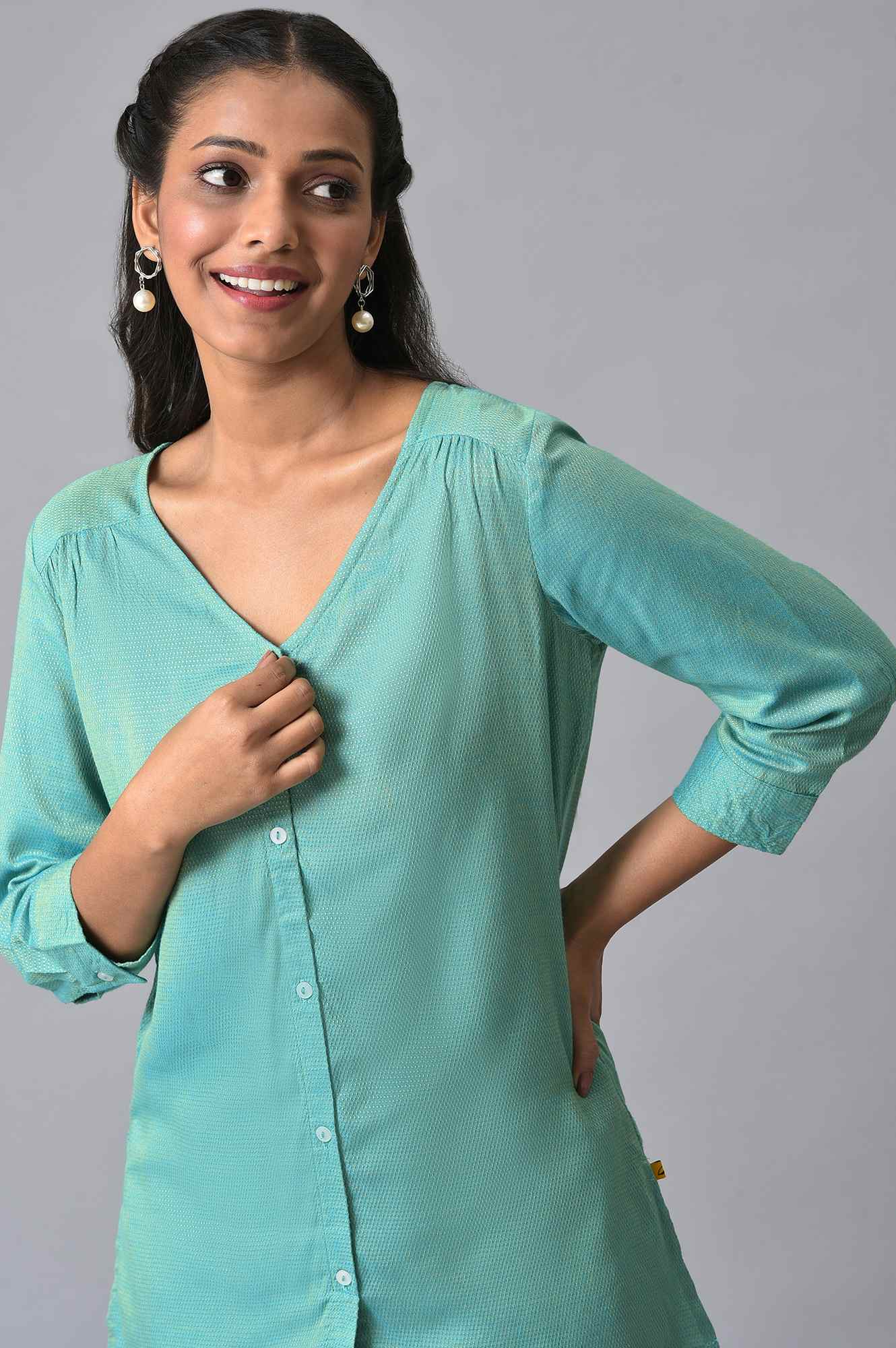 Green Yarn-Dyed V-Neck kurta