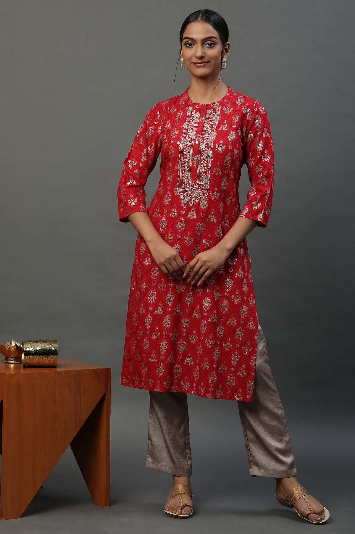 Red Abstract Printed Ethnic Kurta - M
