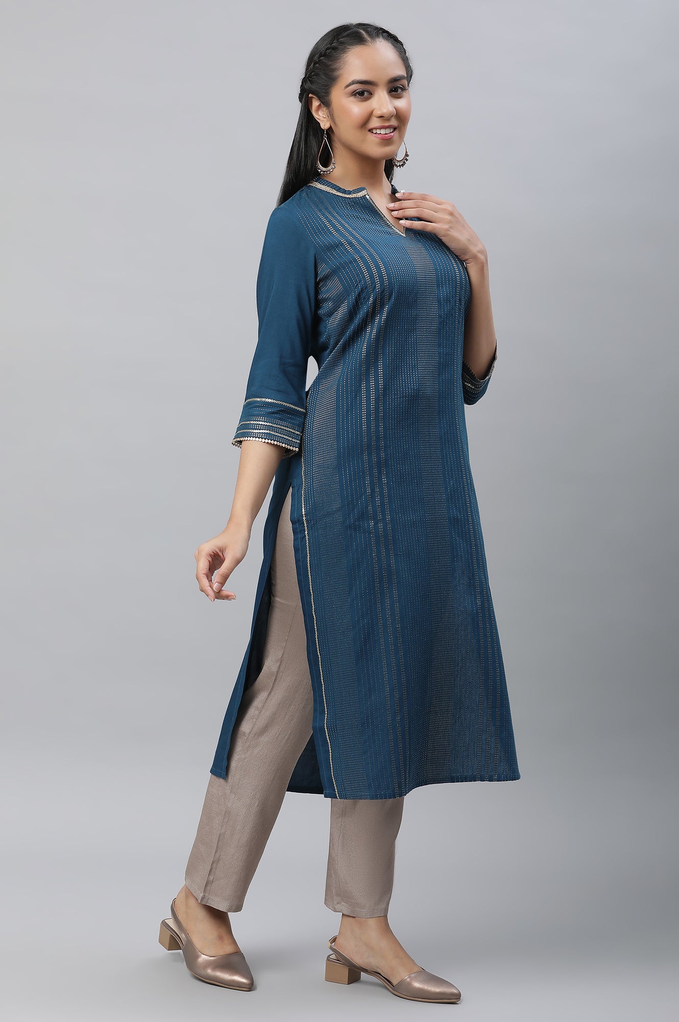 Blue Embellished Festive Kurta