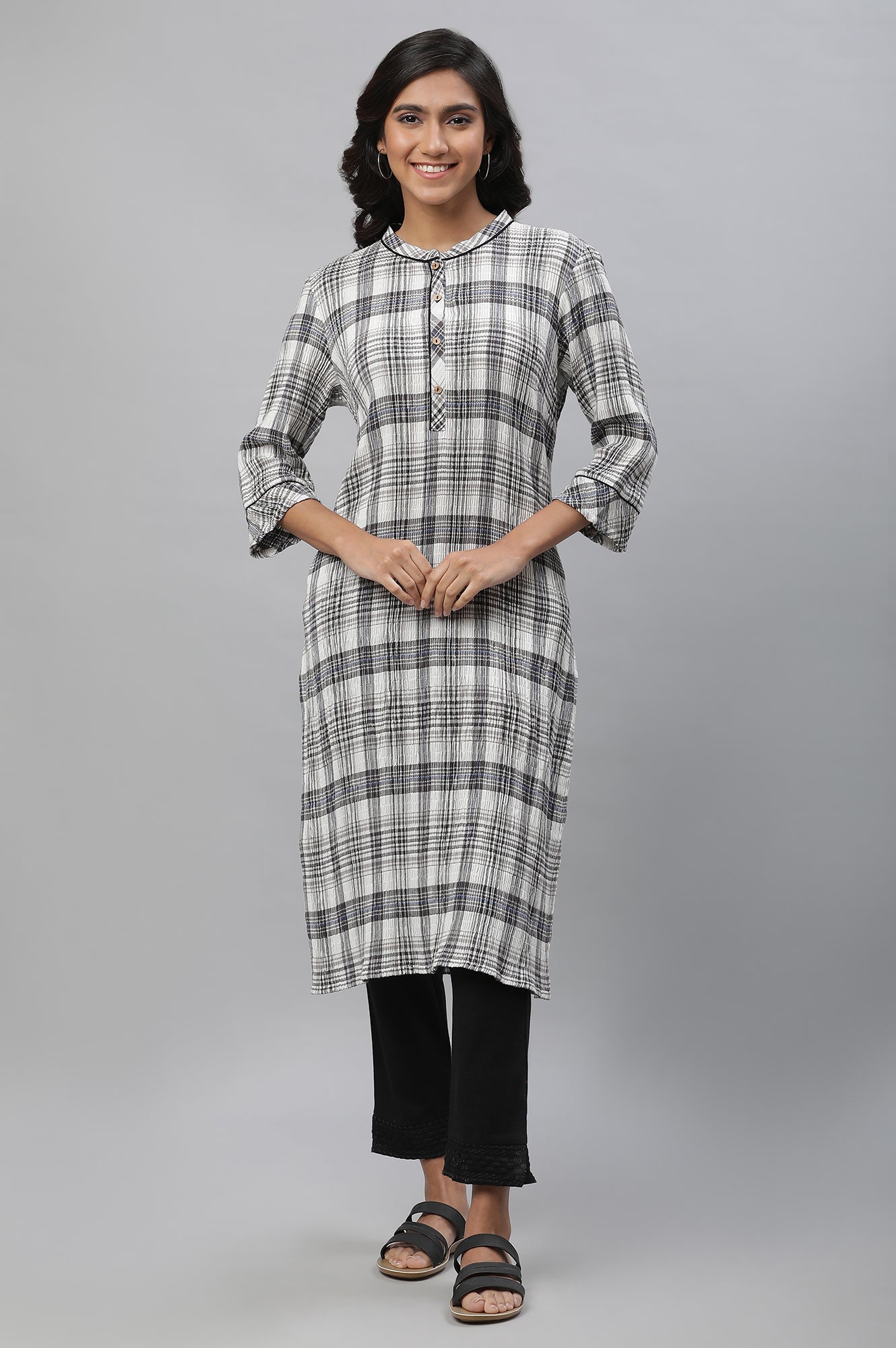 White &amp; Black Check Printed Casual Kurta