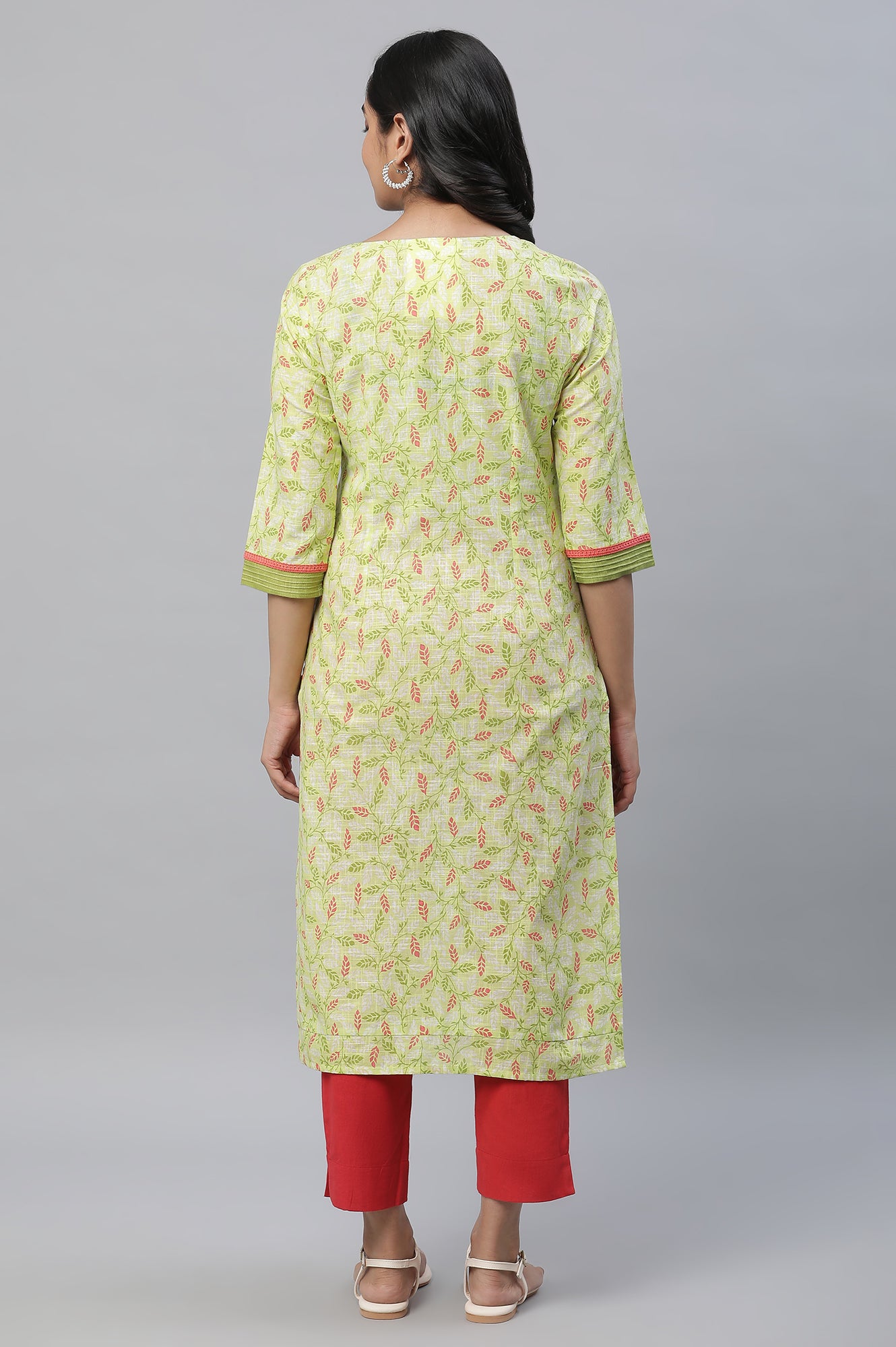 Green Floral Printed Kurta with Lace Detail