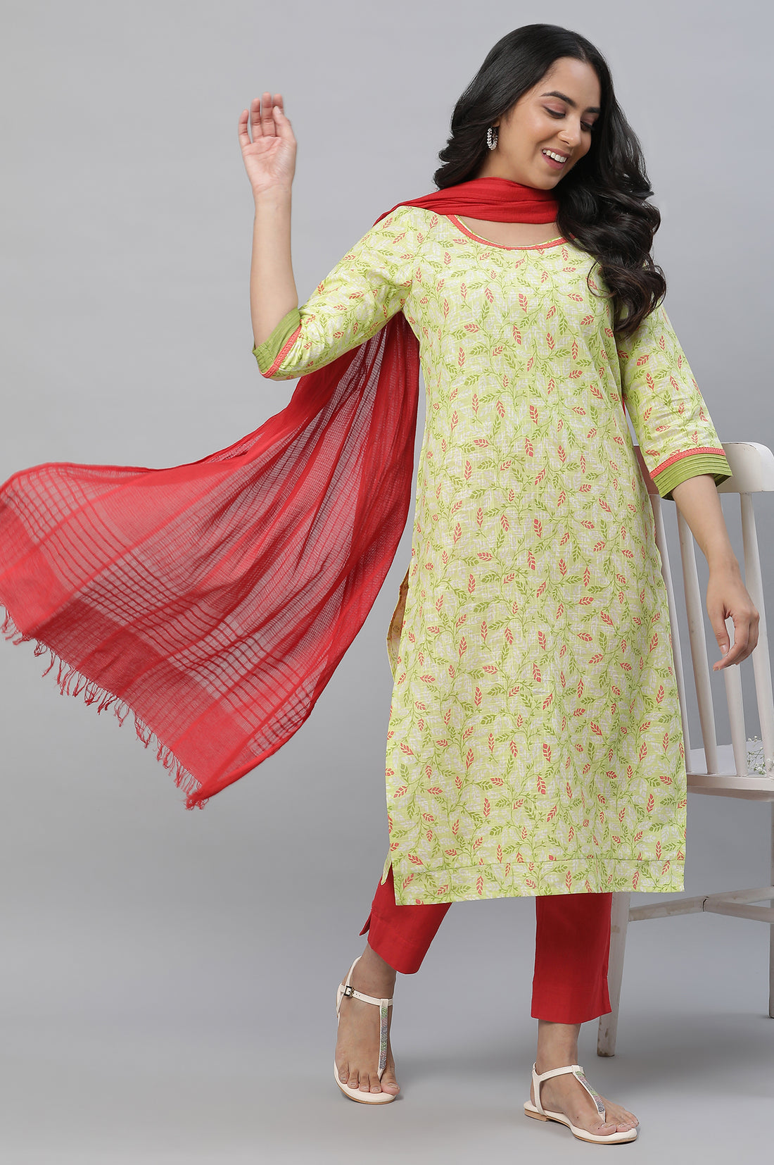 Green Floral Printed Lace Straight Kurta