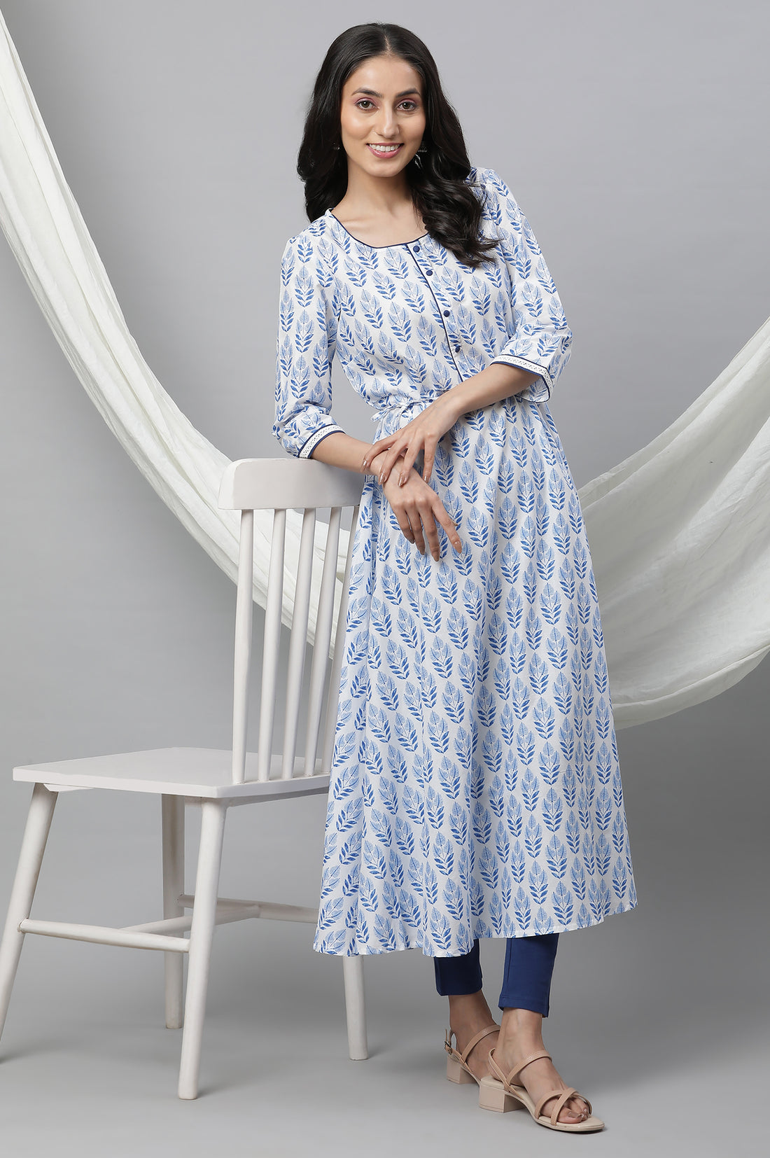 White Floral Lace Trim Flared Cotton Kurta