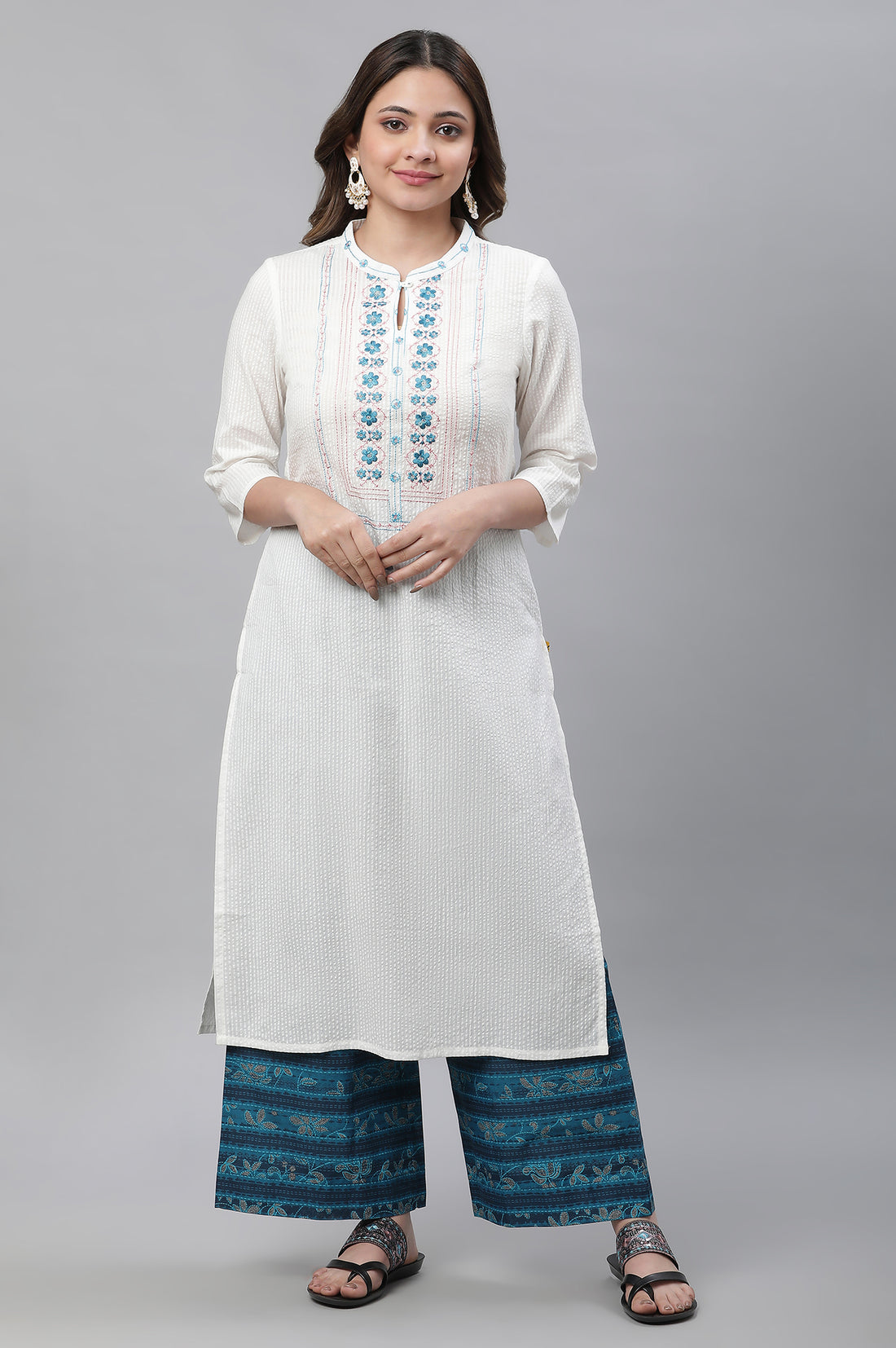 White Solid Embroidered Straight Cotton Kurta