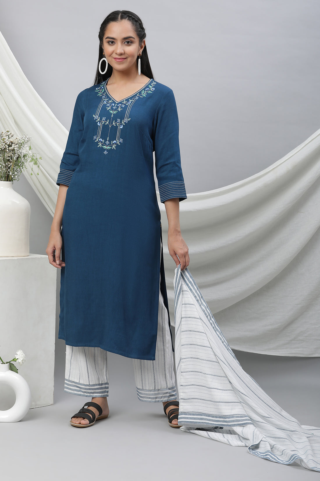 Blue Embroidered Rayon Straight Kurta