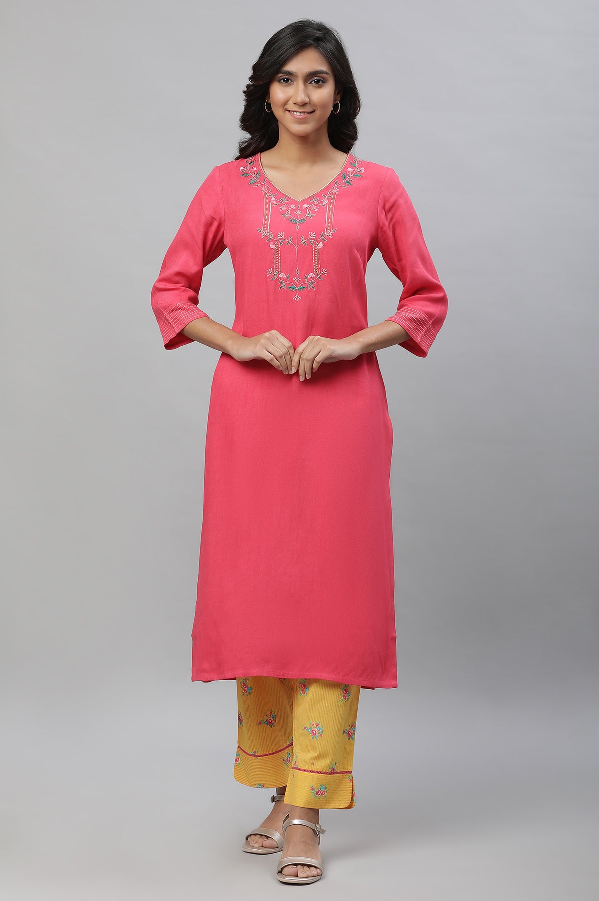 Pink Solid Embroidered Kurta - XS