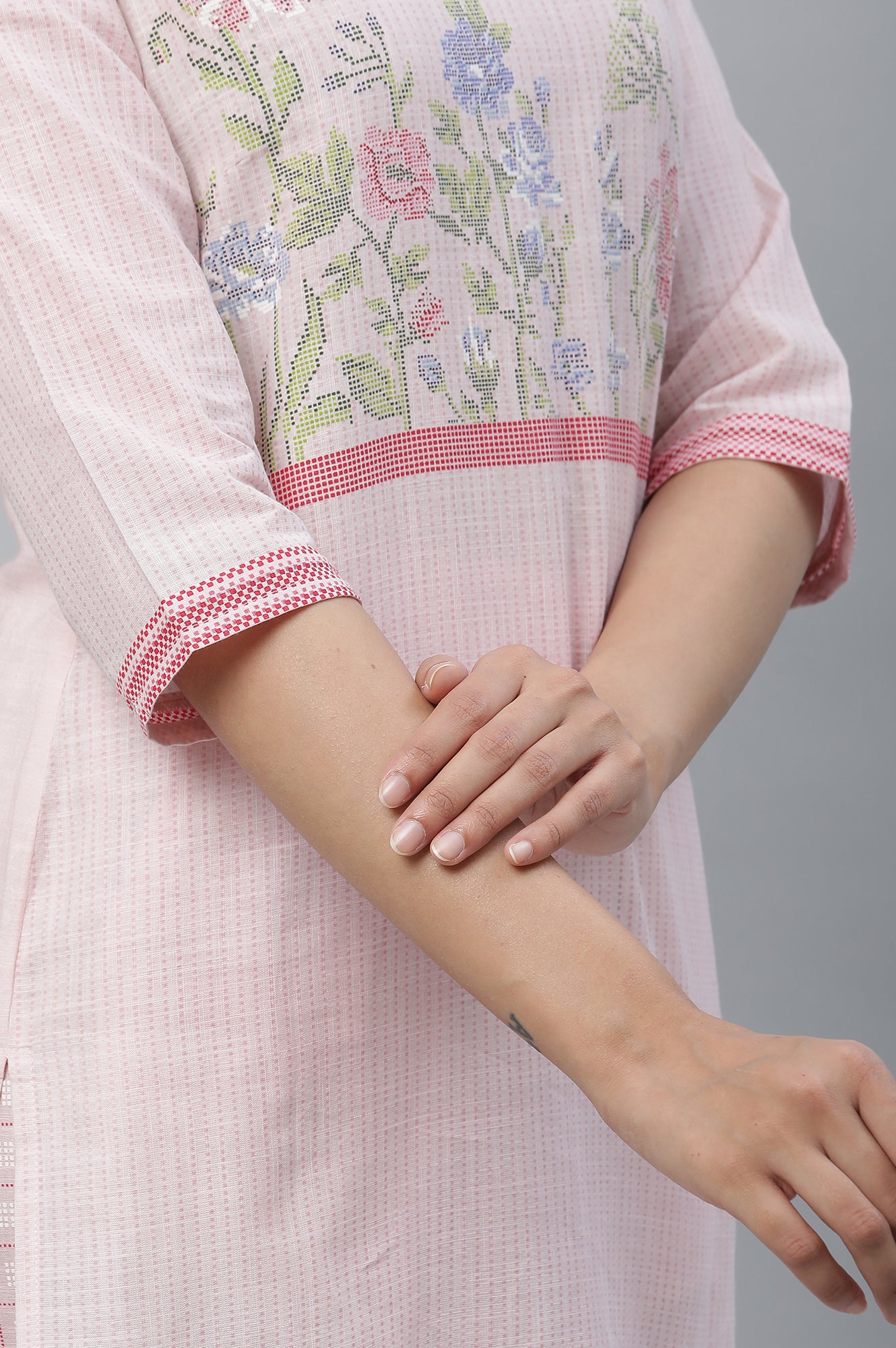 Pink Floral Printed Casual Kurta