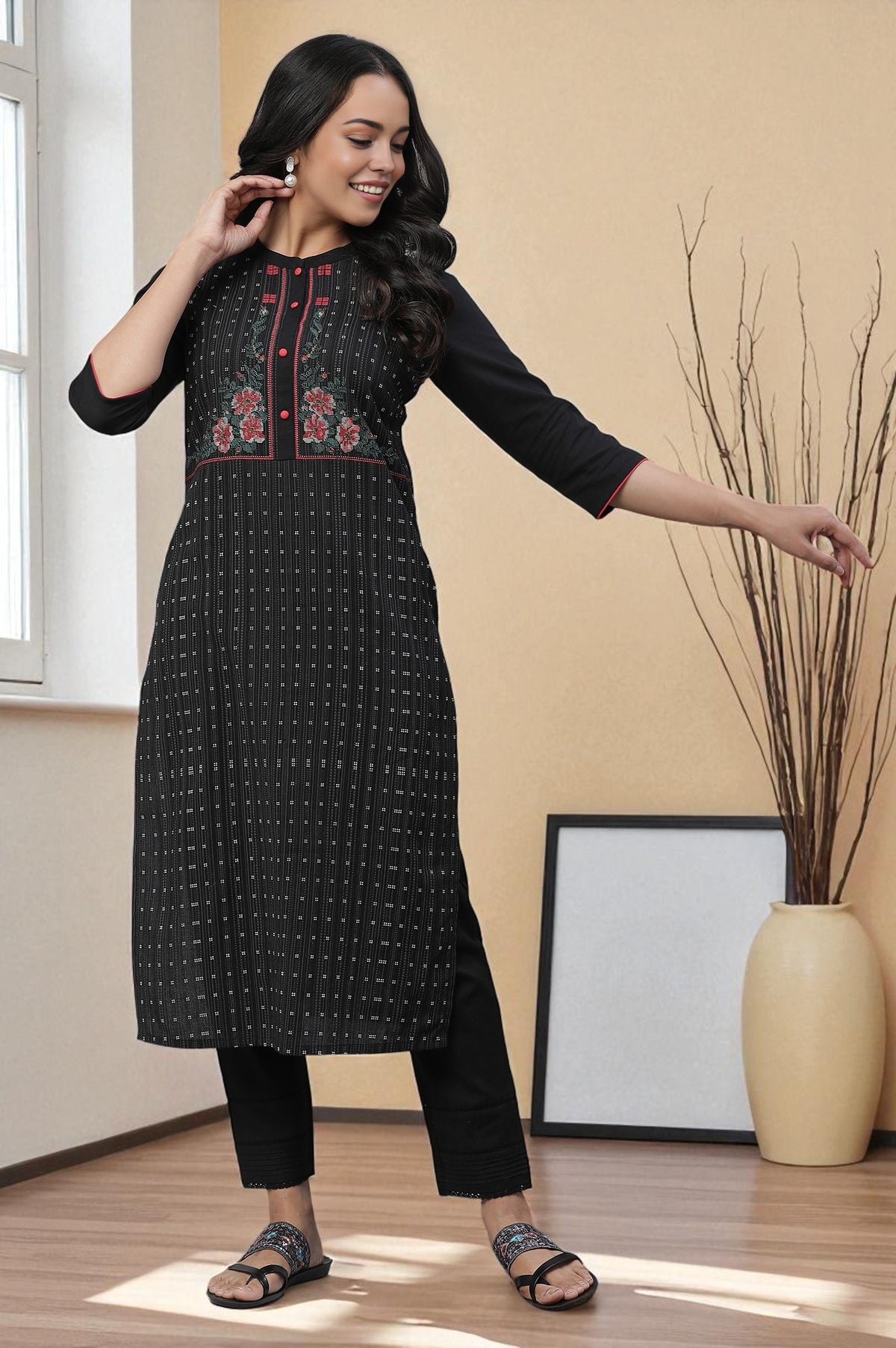Black Yoke Printed Cotton Blend Straight Kurta - XS
