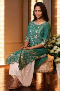 Maroon Foil Printed Kurta with Sequin Detailing