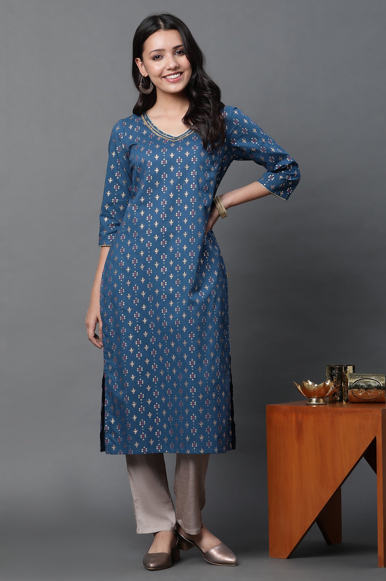 Blue Embellished Straight Kurta