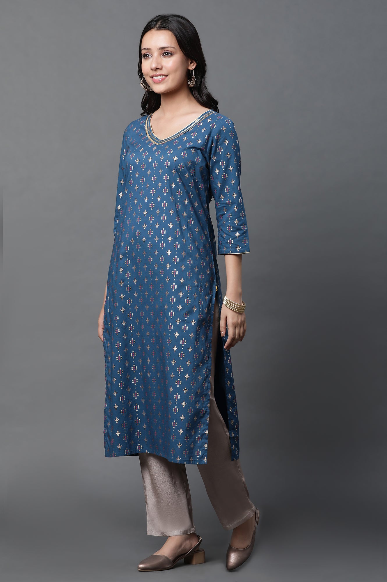 Blue Embellished Straight Kurta