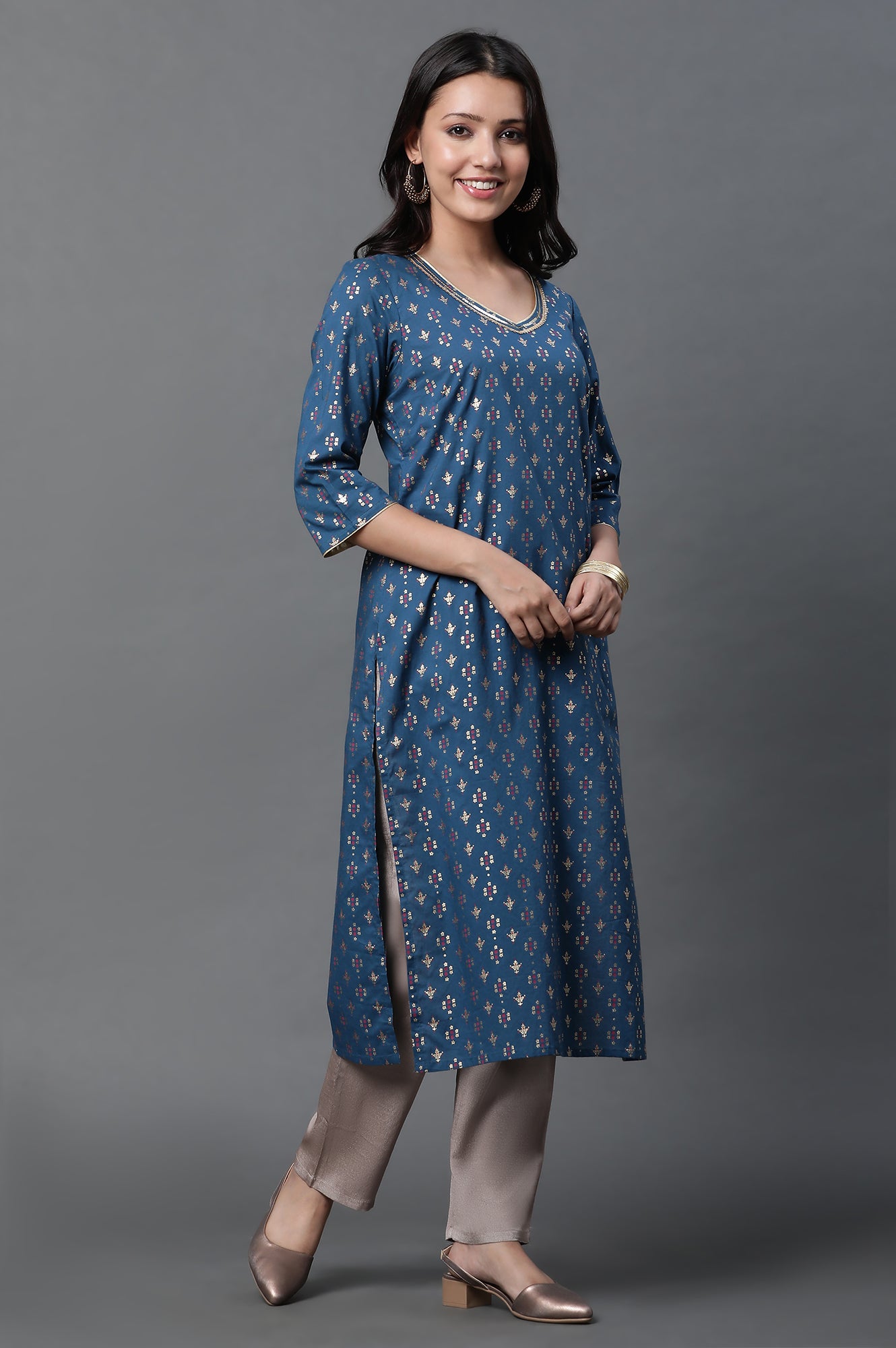 Blue Embellished Straight Kurta