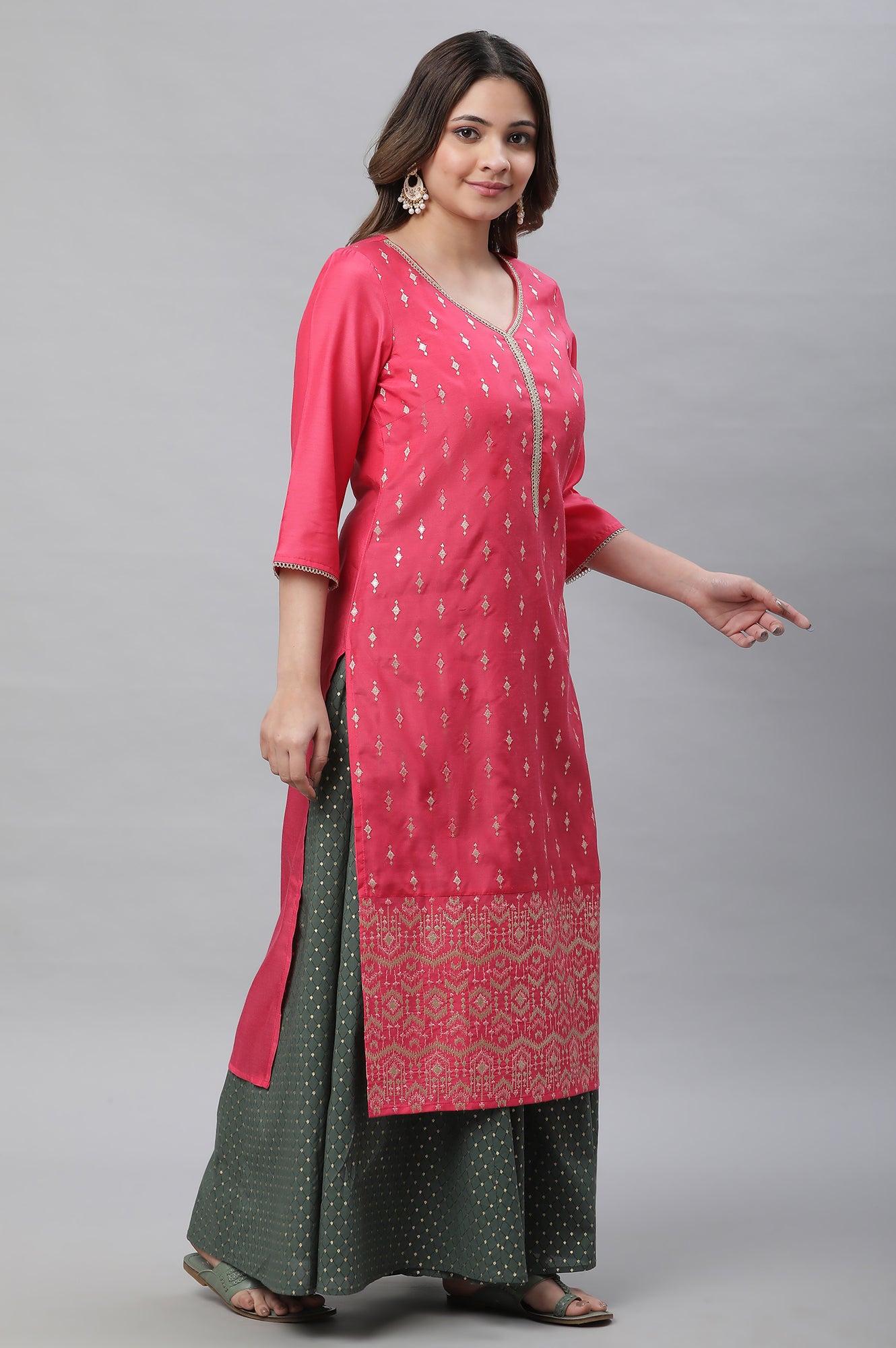 Pink Embellished Festive Kurta with Gold Puff Print