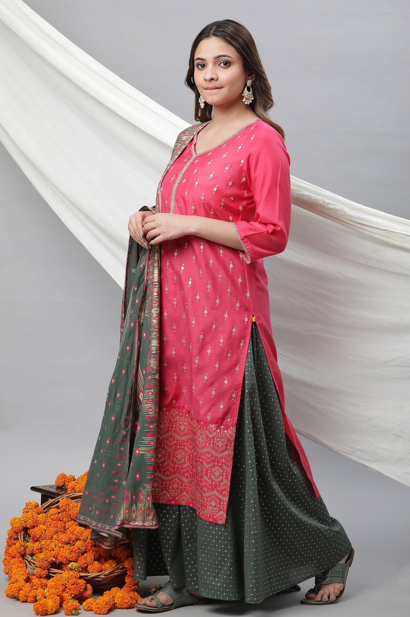 Pink Embellished Festive Kurta with Gold Puff Print