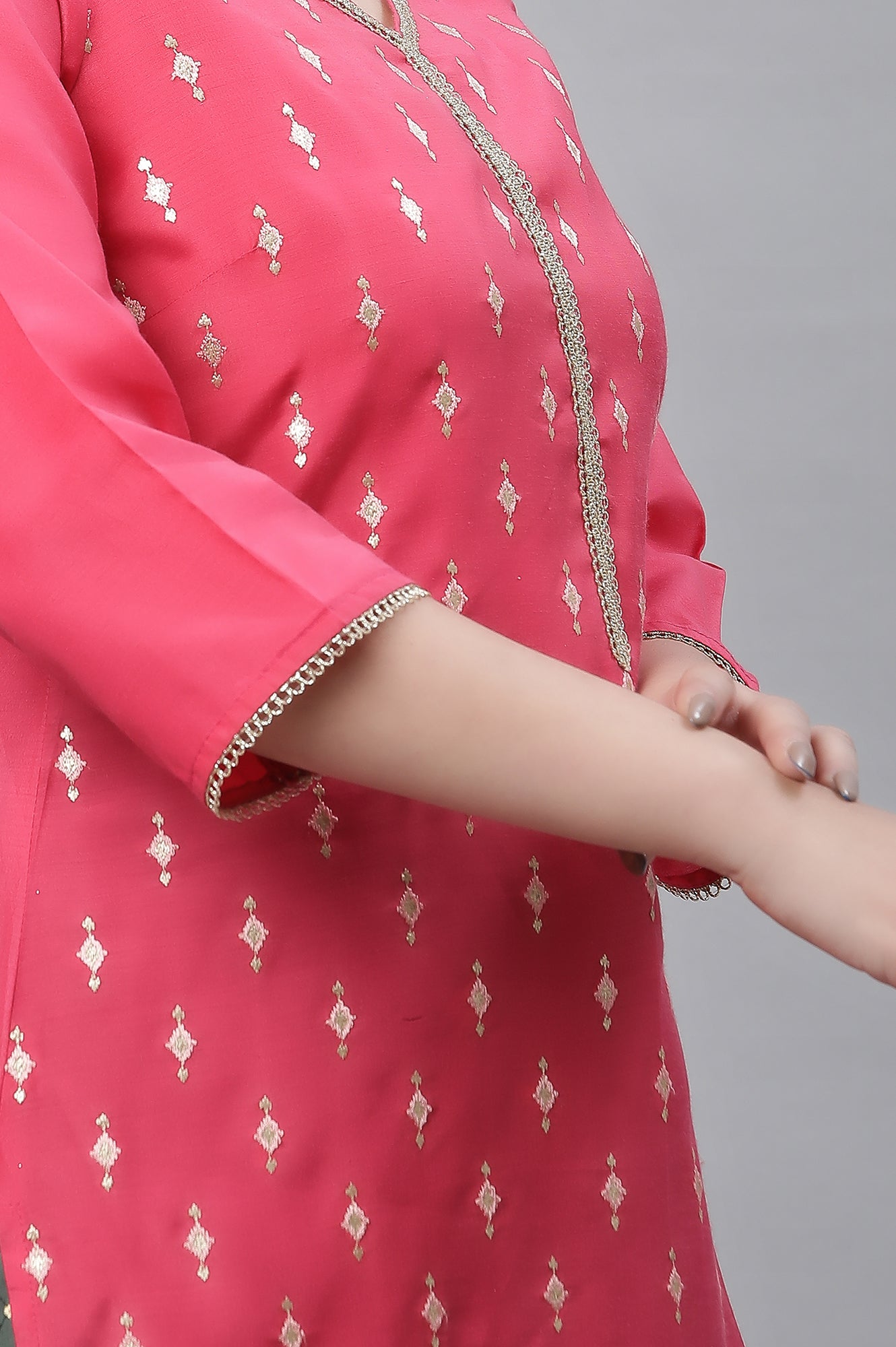 Pink Embellished Festive Kurta with Gold Puff Print