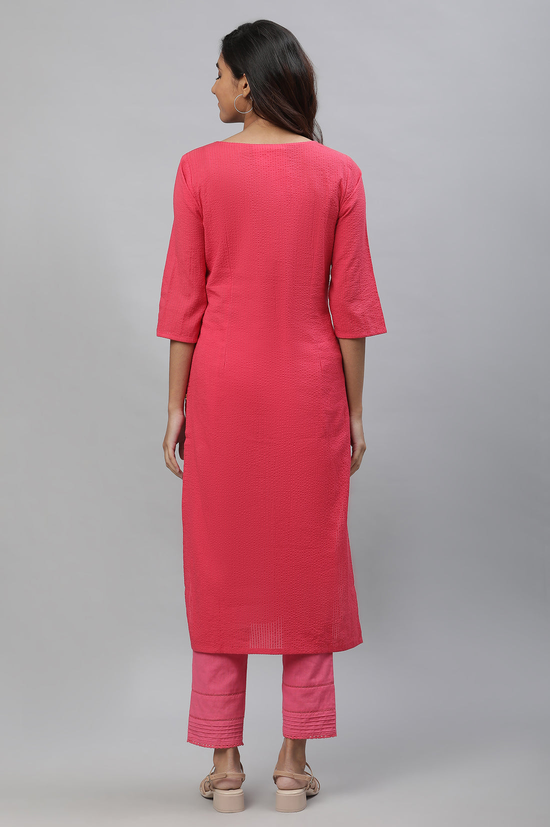 Pink Textured Cotton Embroidered Kurta