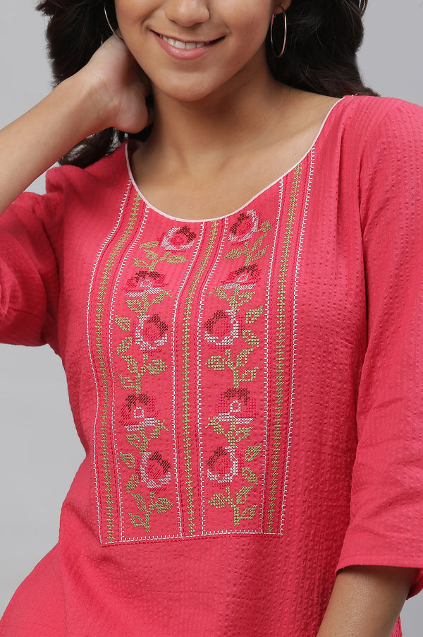 Pink Textured Cotton Embroidered Kurta