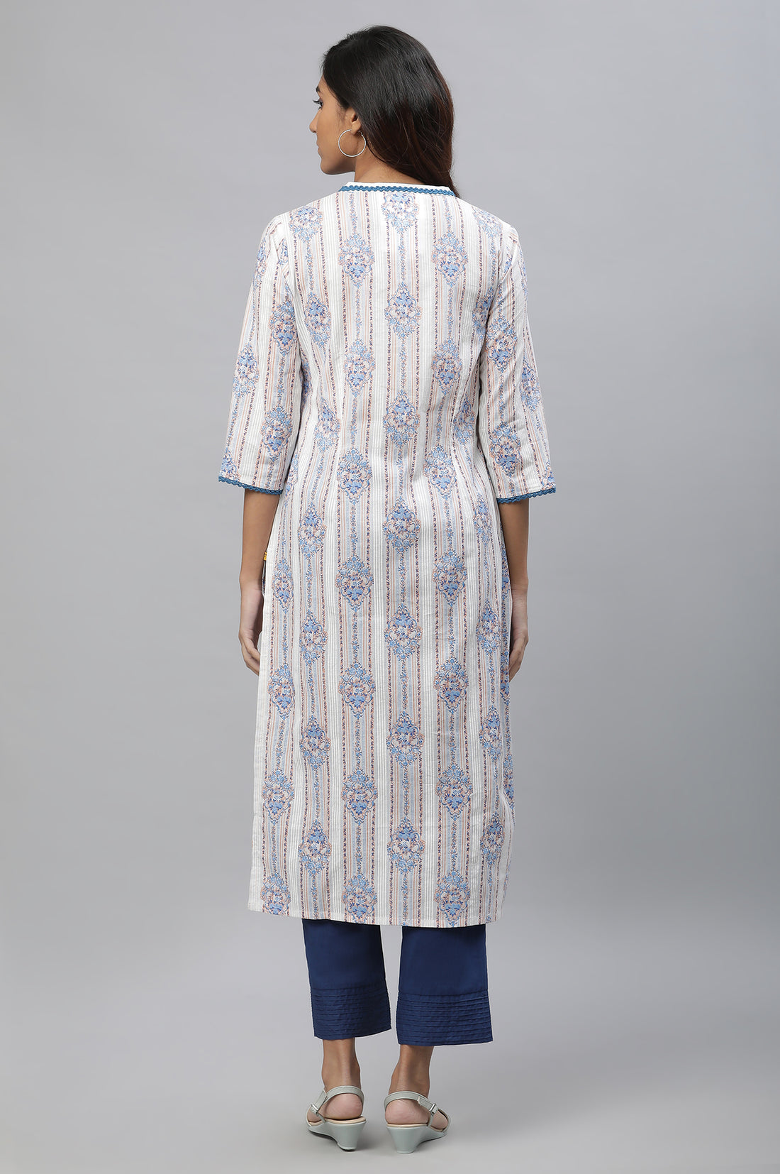 White &amp; Blue Printed Straight Kurta