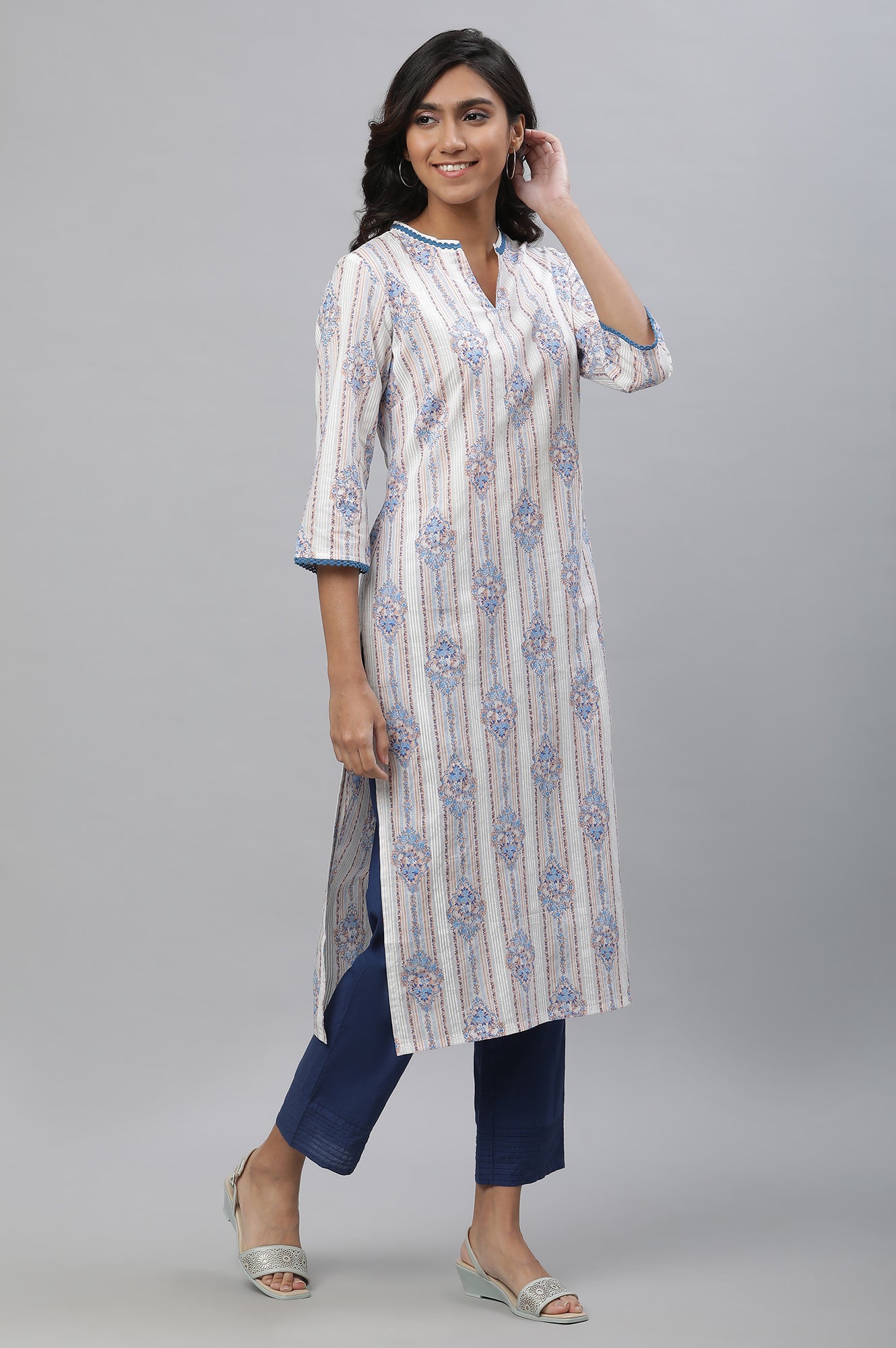 White &amp; Blue Printed Straight Kurta