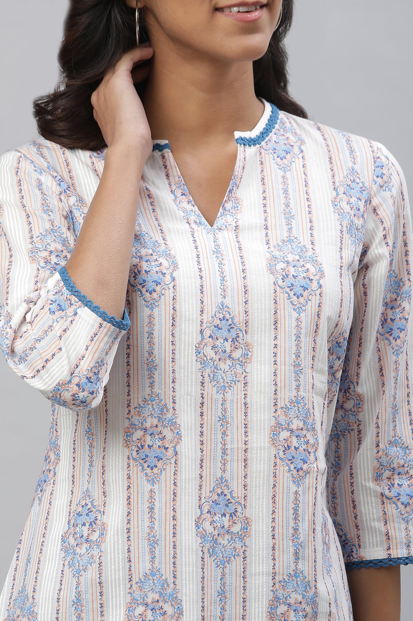 White &amp; Blue Printed Straight Kurta