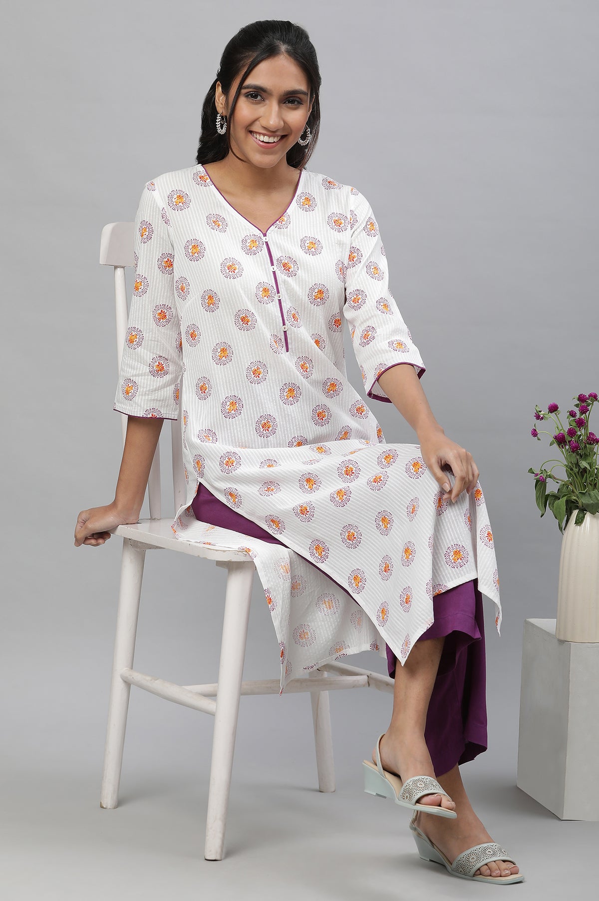 White Floral Straight Cotton Kurta - XS