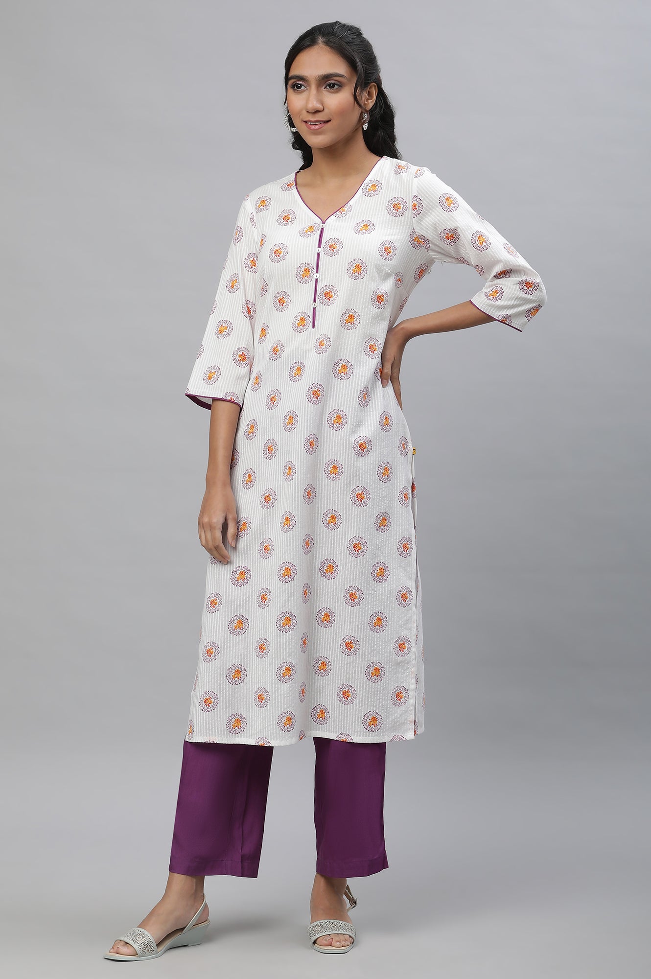 White Floral Printed Casual Kurta