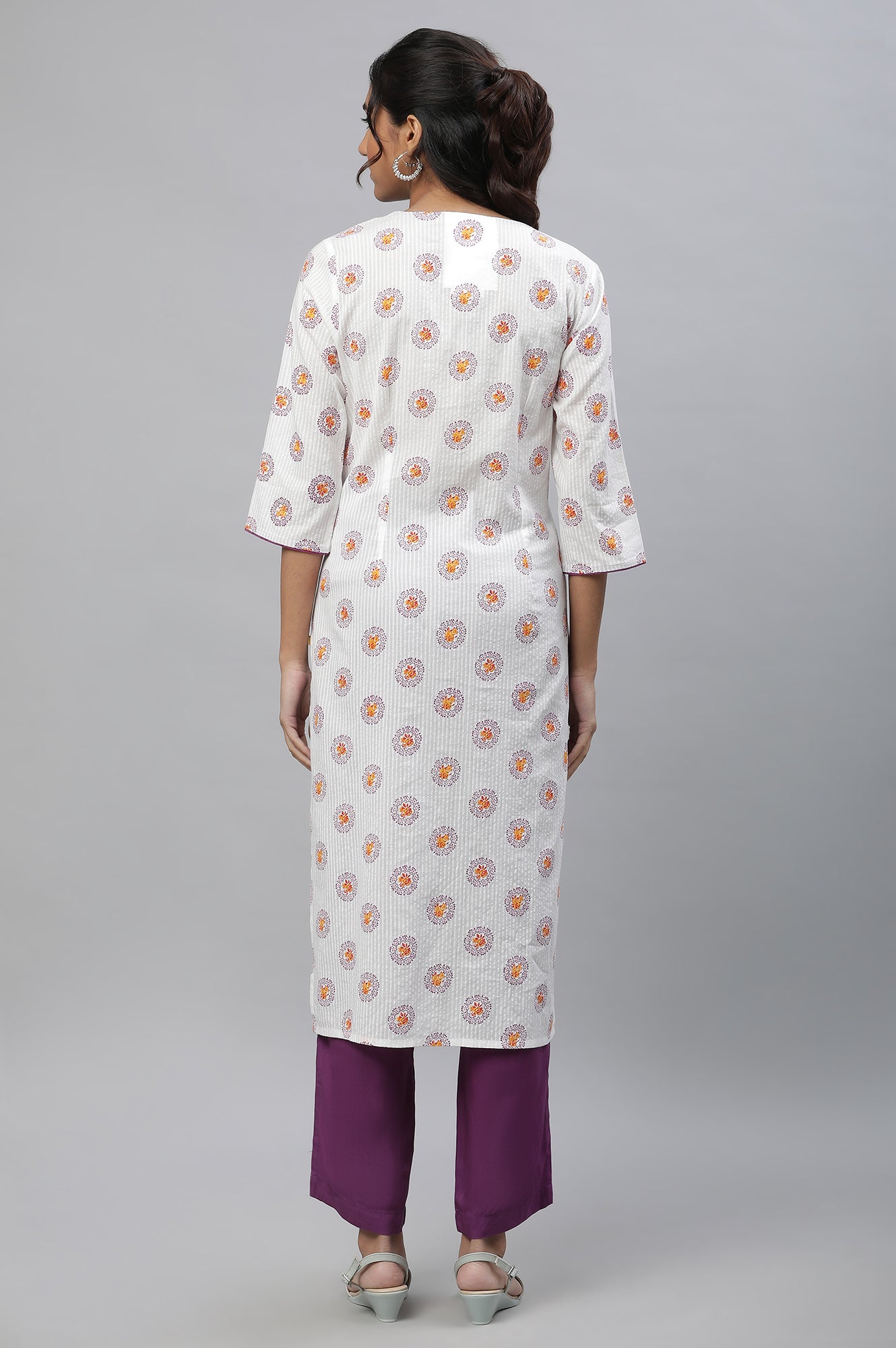 White Floral Printed Casual Kurta