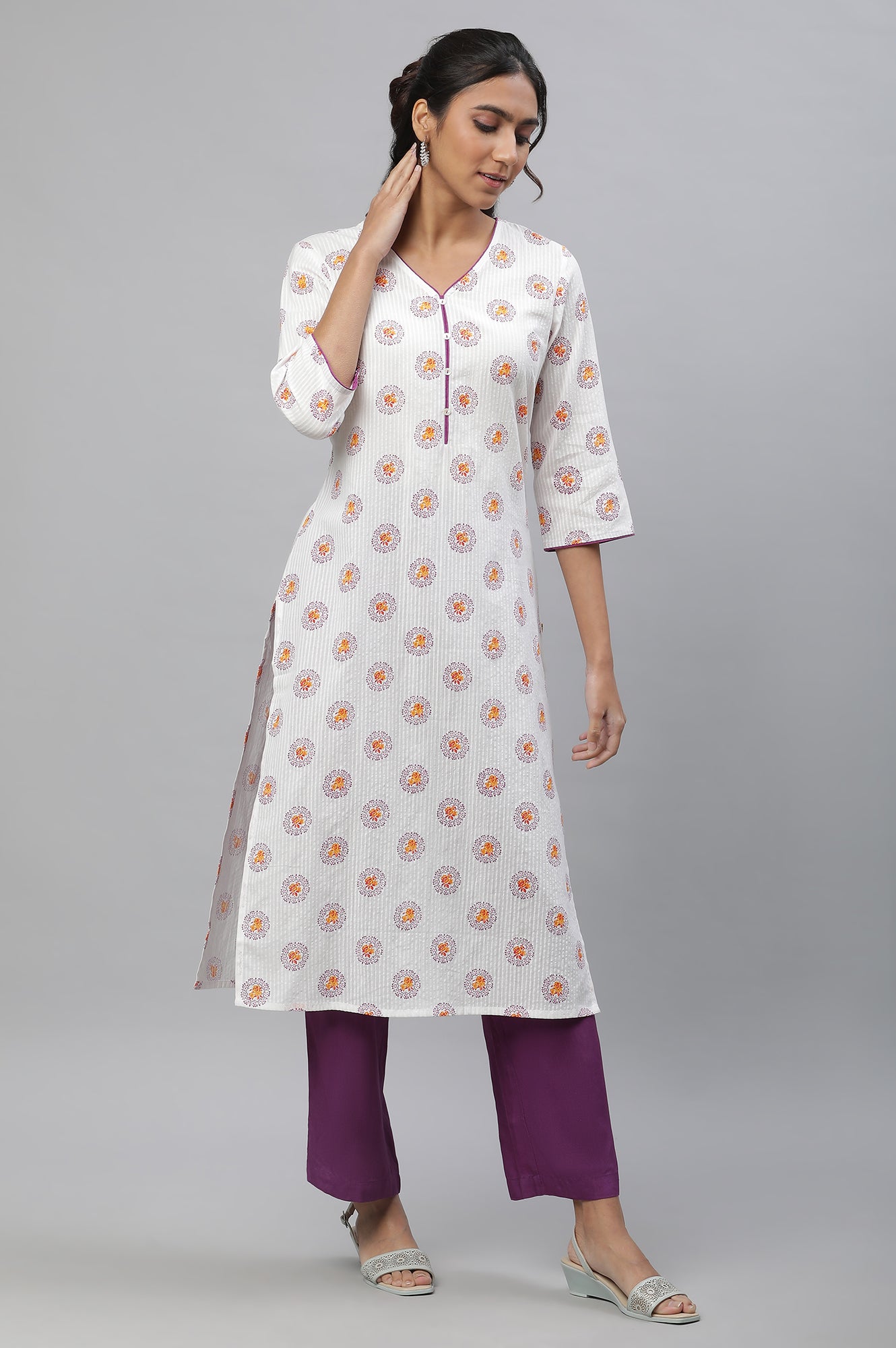 White Floral Printed Casual Kurta